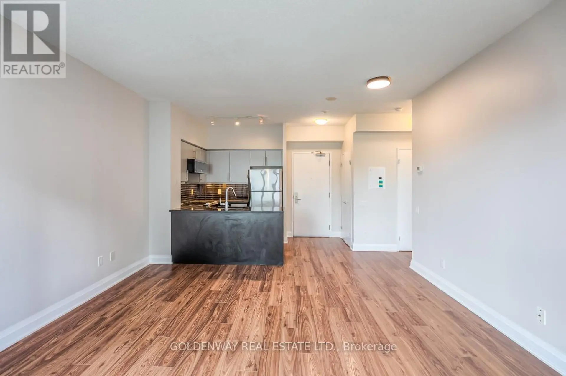 #401 83 REDPATH AVENUE - Image 5