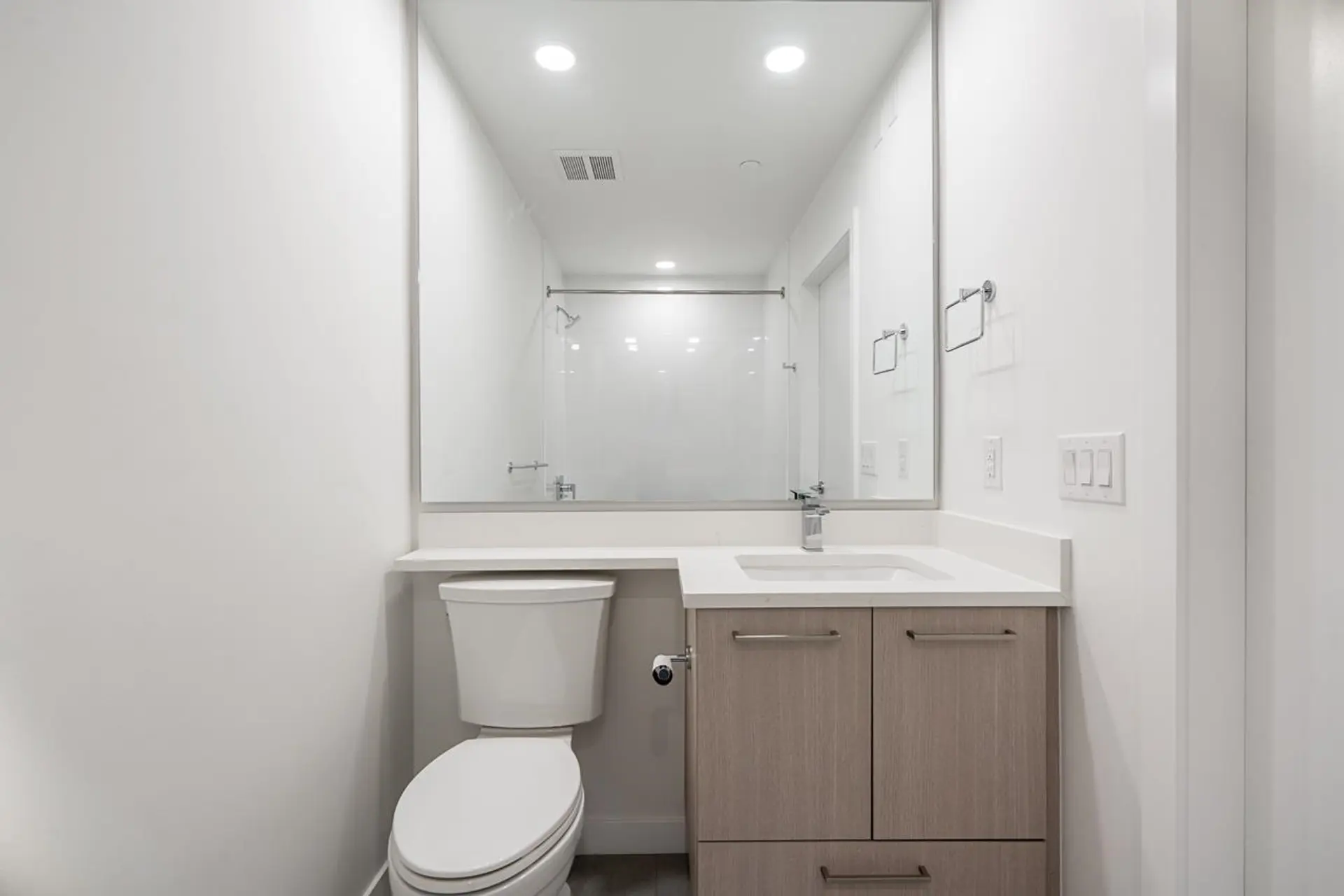 #1602 518 Clarke Road - Image 15