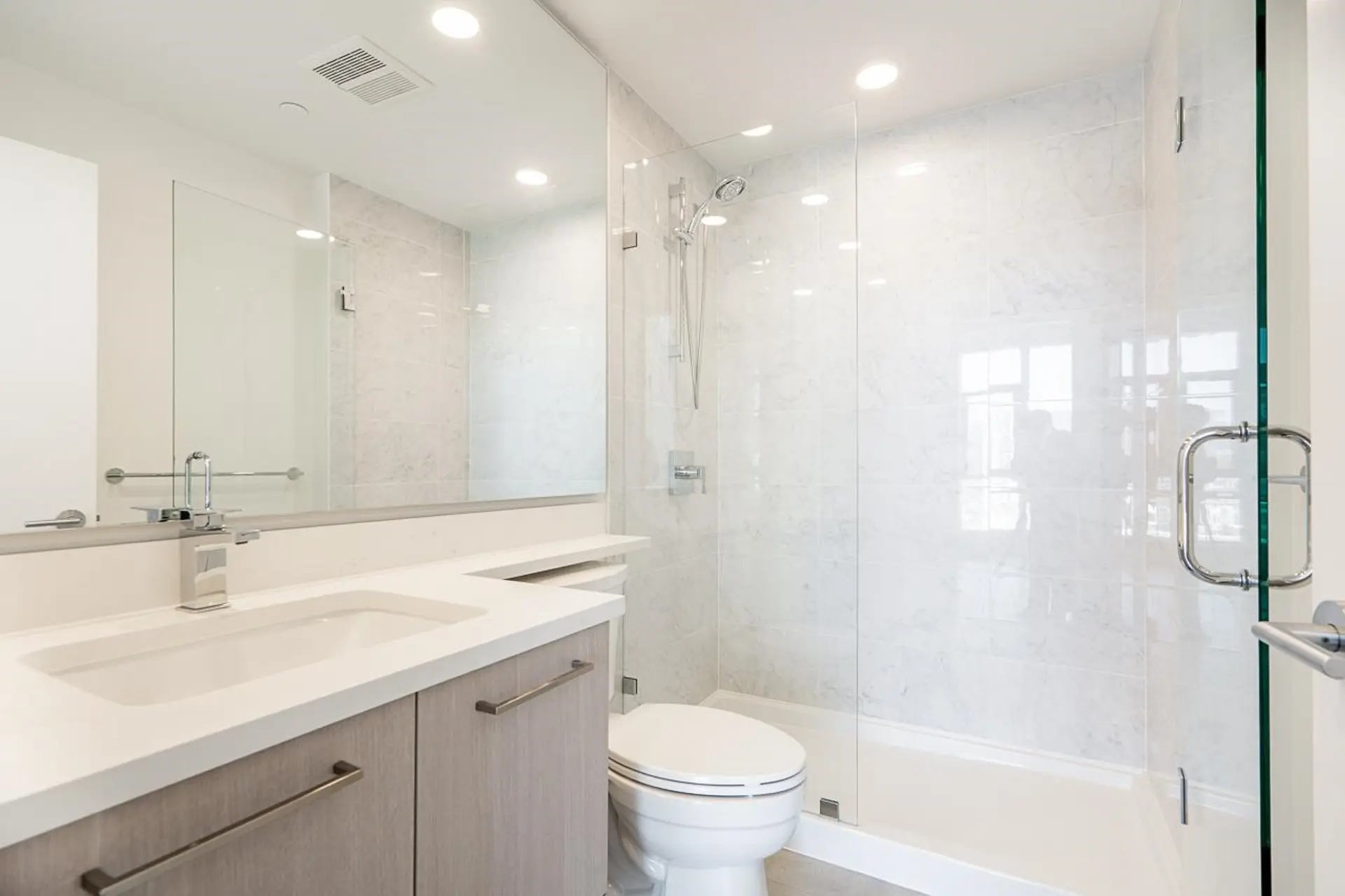 #1602 518 Clarke Road - Image 11