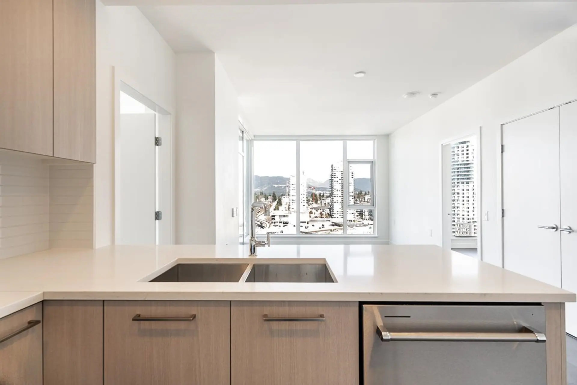 #1602 518 Clarke Road - Image 4
