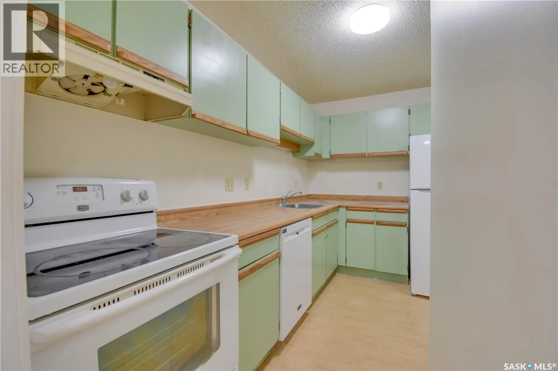 #101 375 Kingsmere BOULEVARD - Image 3