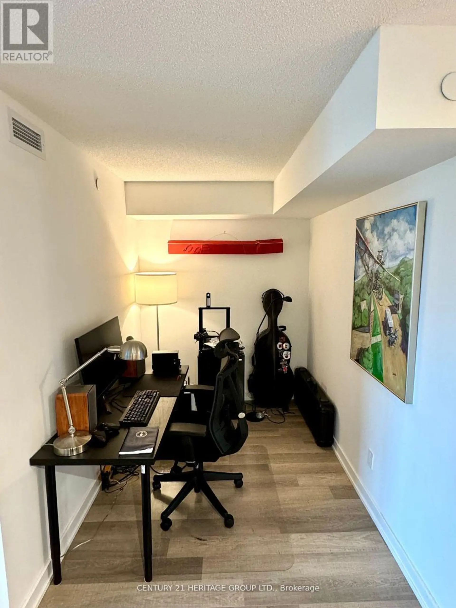 #602 181 HURON STREET - Image 11