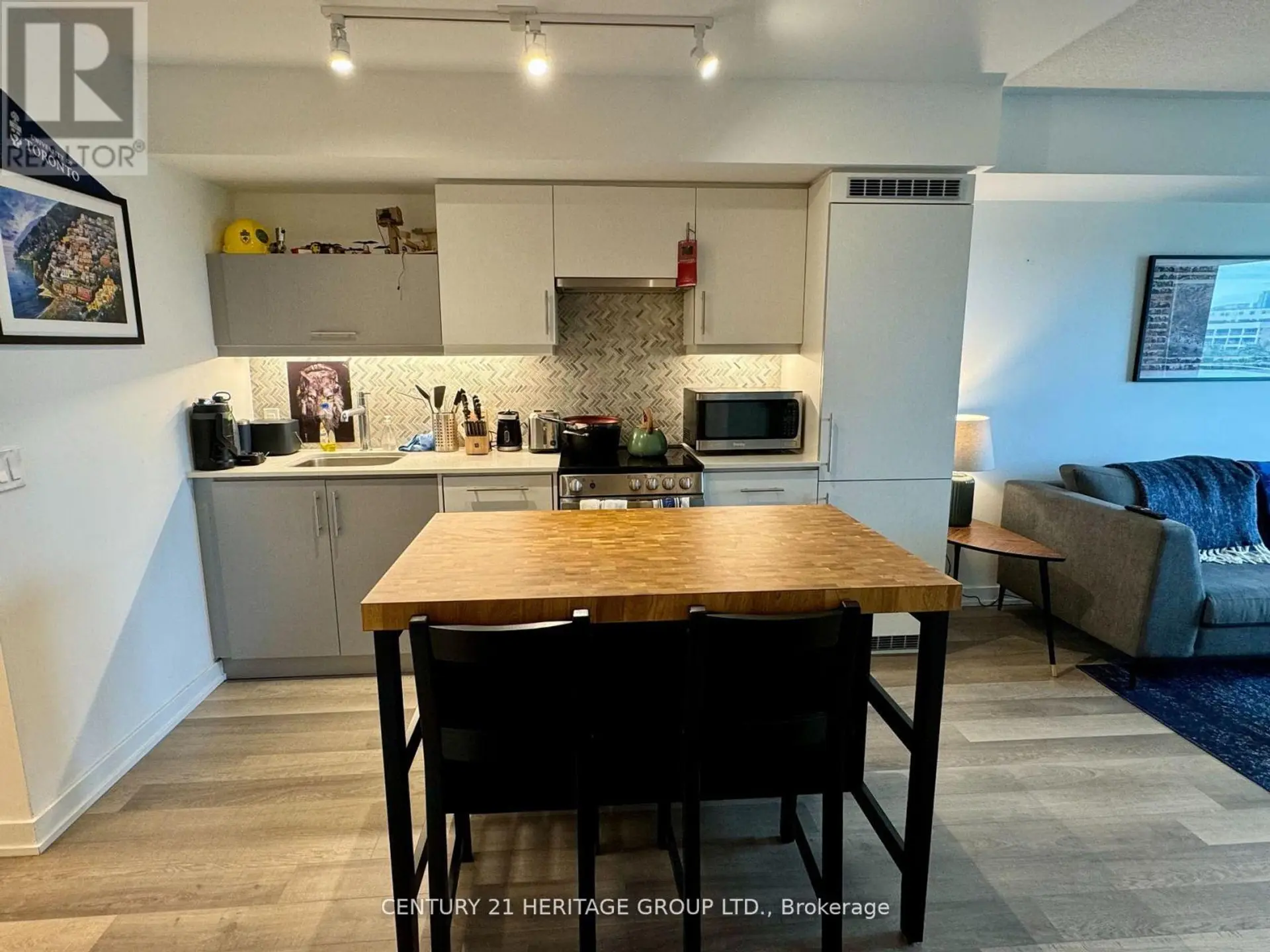 #602 181 HURON STREET - Image 3