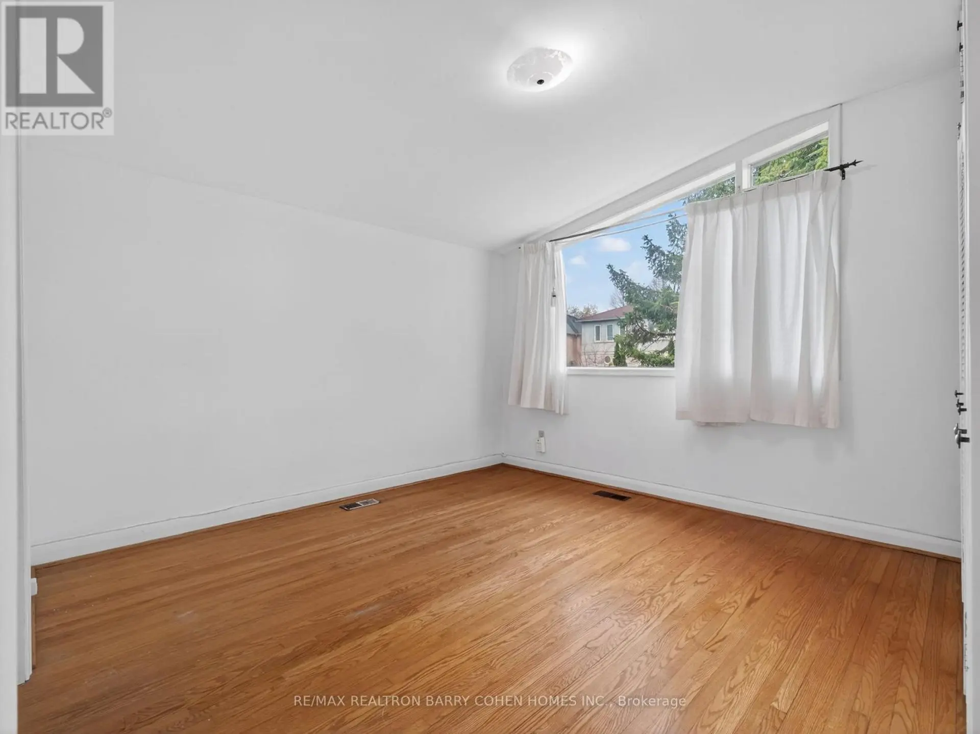 4 MALABAR PLACE - Image 10
