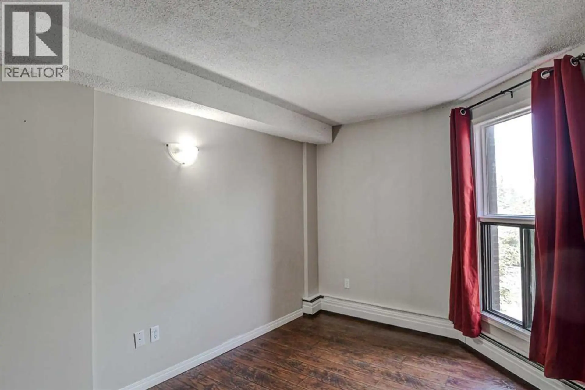 #204 1900 25A Street SW - Image 15