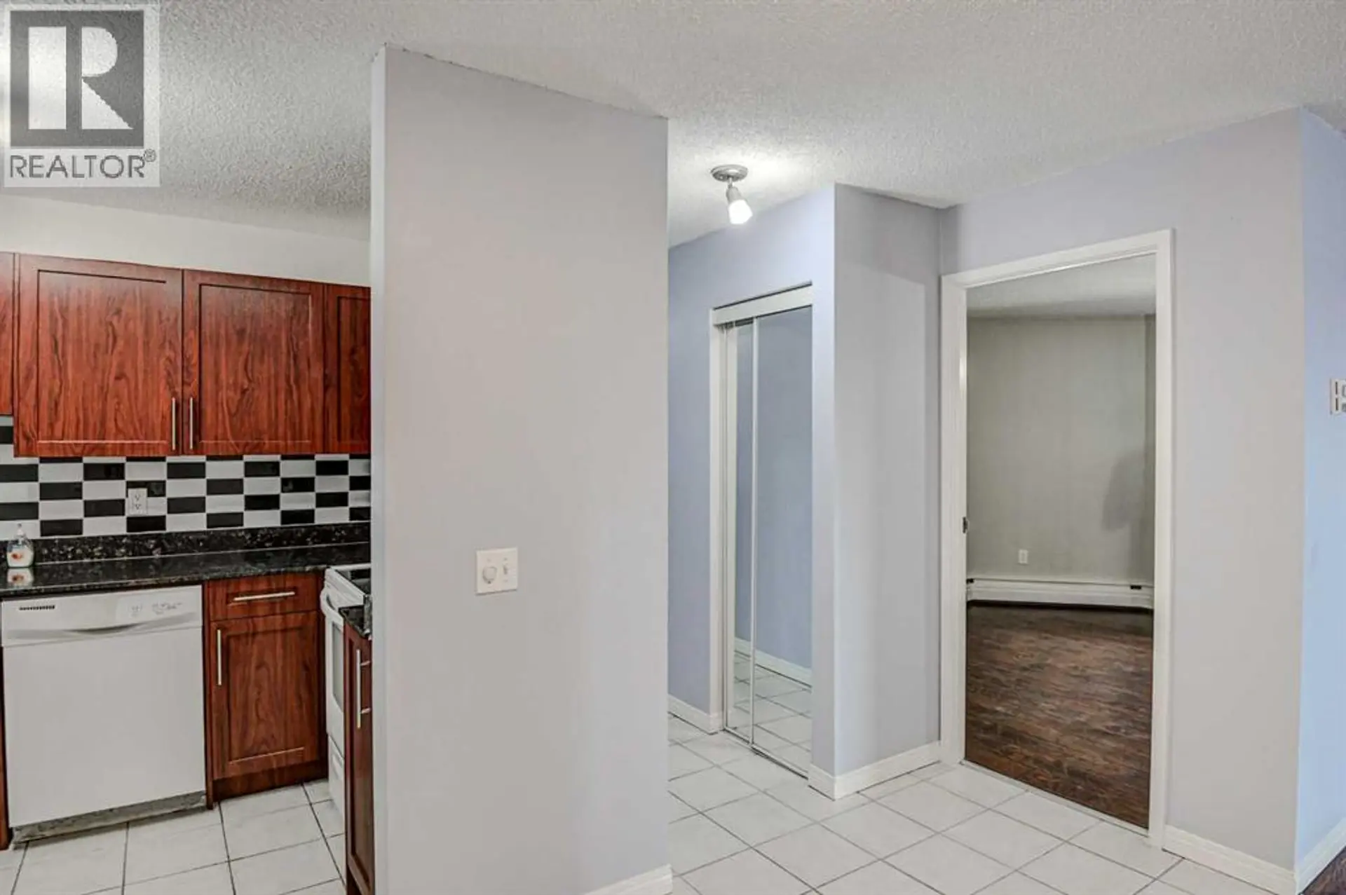 #204 1900 25A Street SW - Image 8