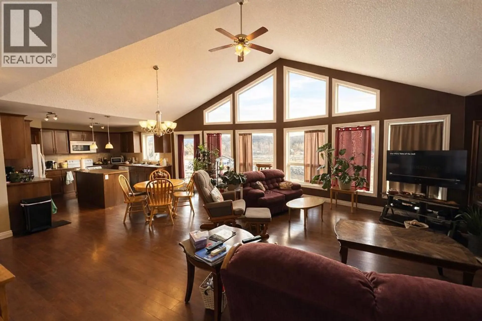 8526 16 Avenue - Image 2