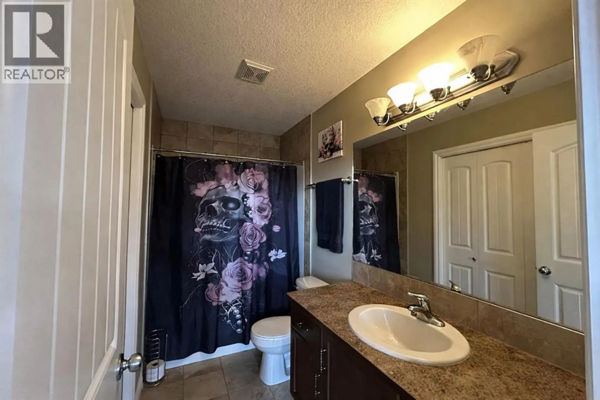 8526 16 Avenue - Image 11