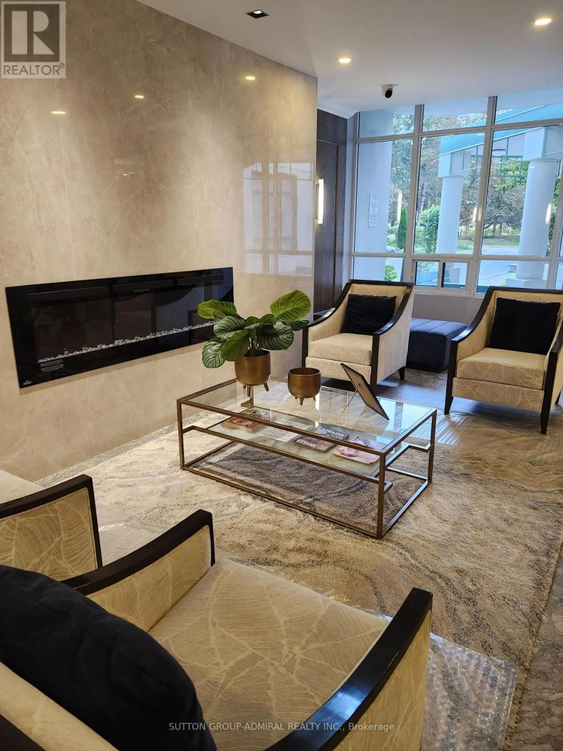 #910 120 PROMENADE CIRCLE - Image 6
