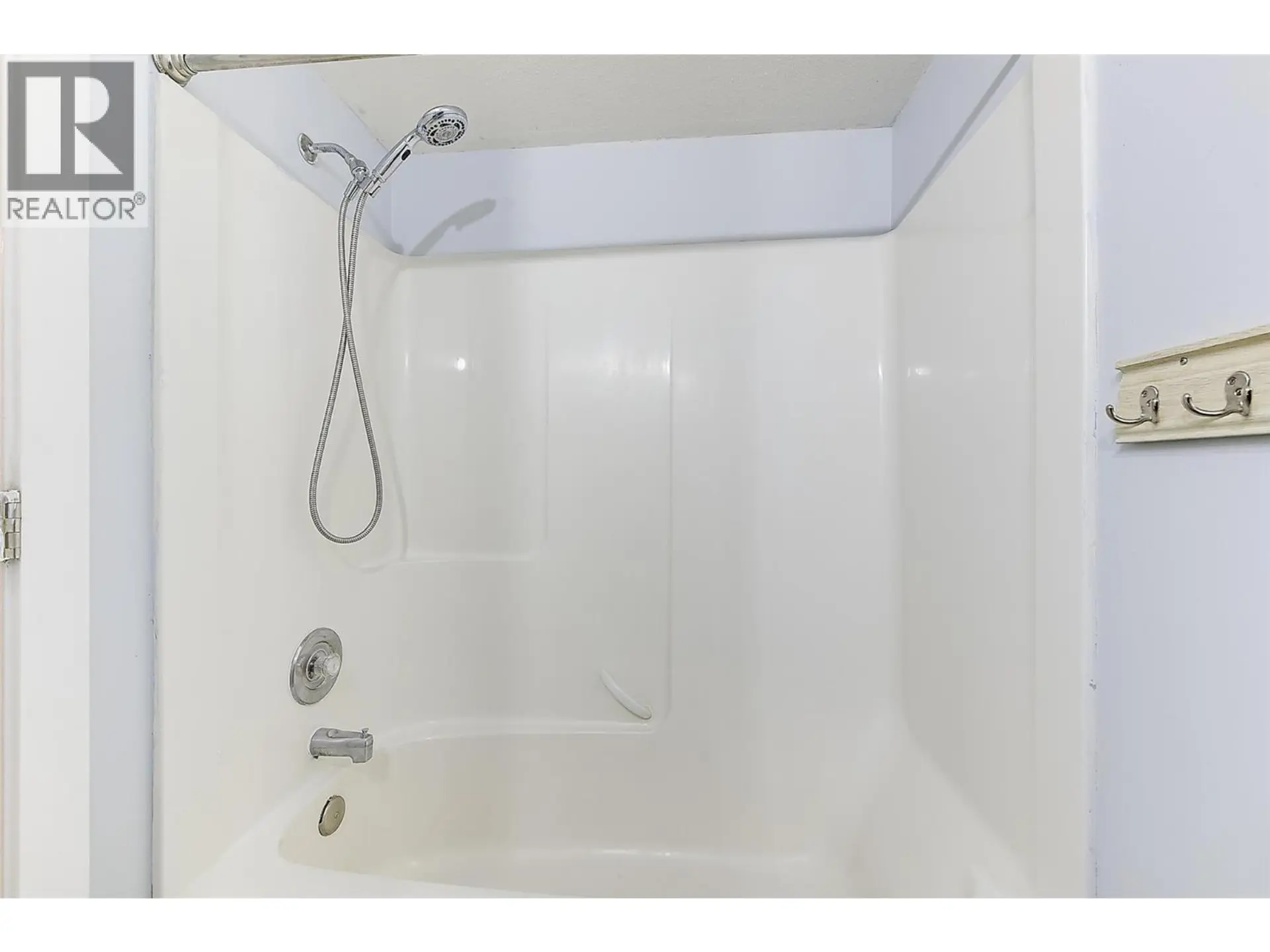 2732 Riffington Place - Image 13