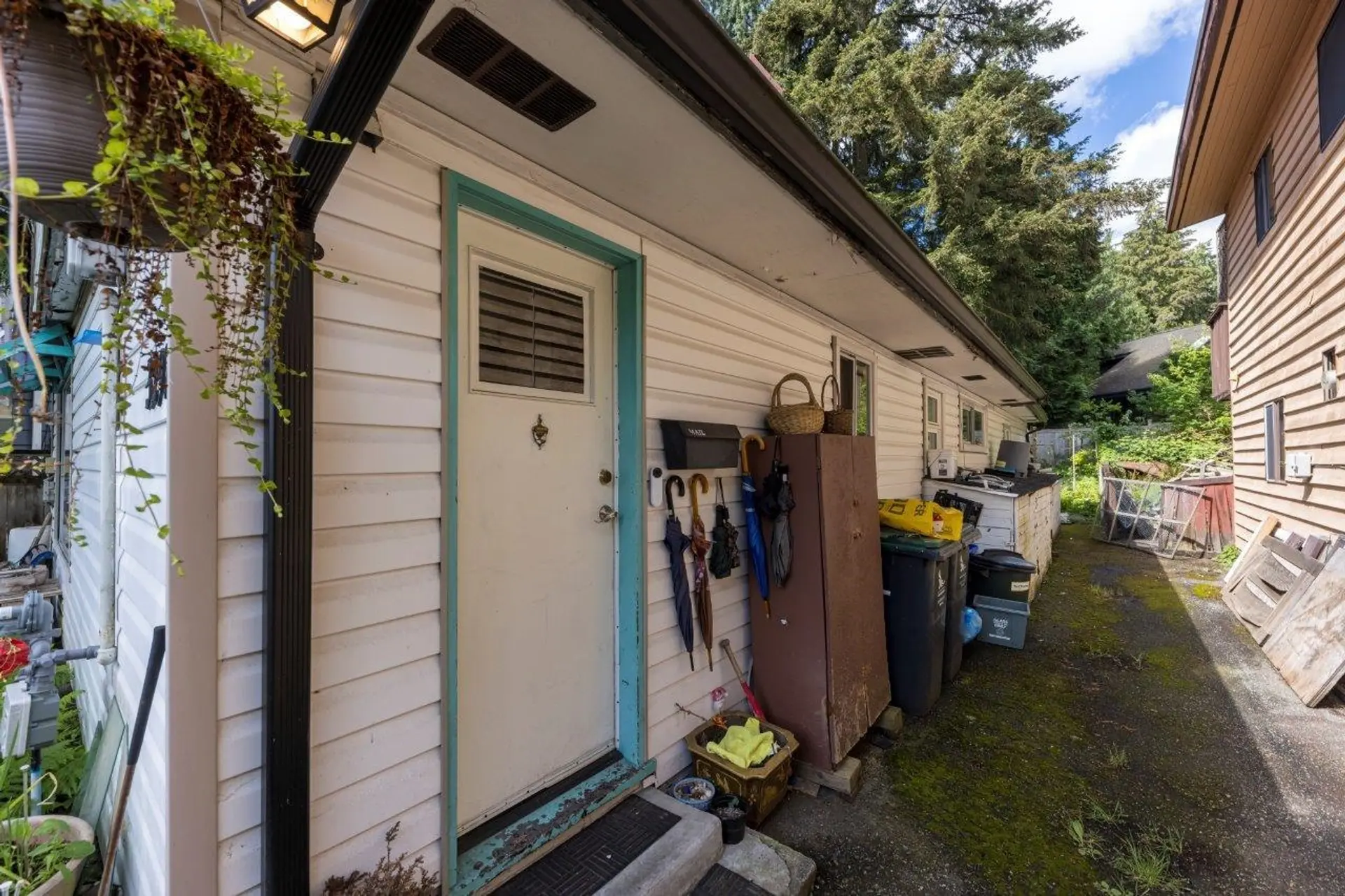 3297 Fromme Road - Image 11