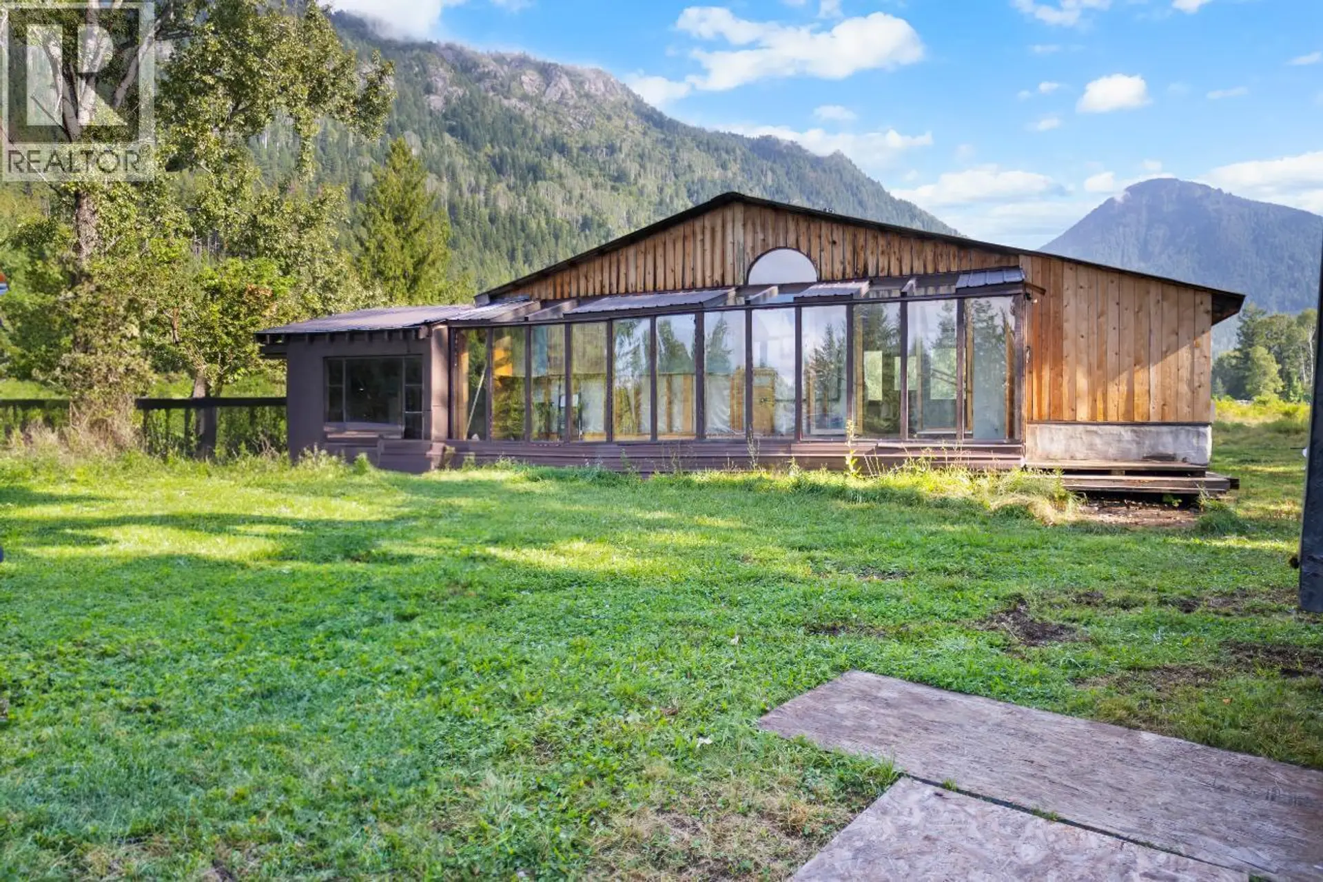 Property at 16465 WADDS Road, Crawford Bay, BC