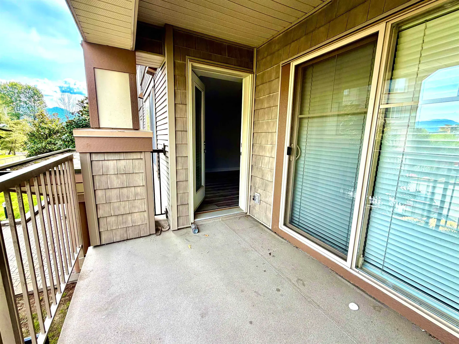 #214 45555 Yale Road - Image 17