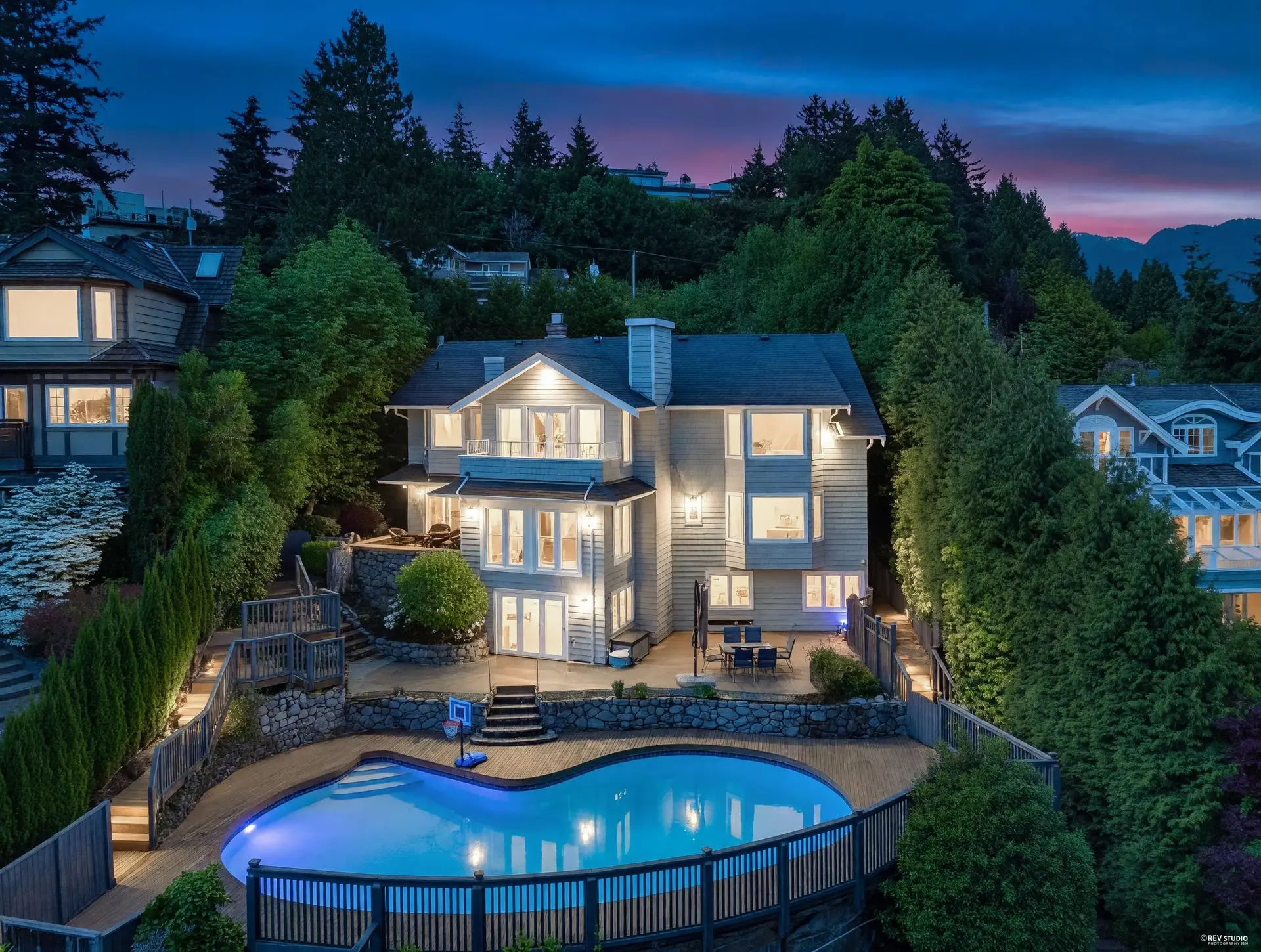Property at 880 Younette Drive, West Vancouver, BC