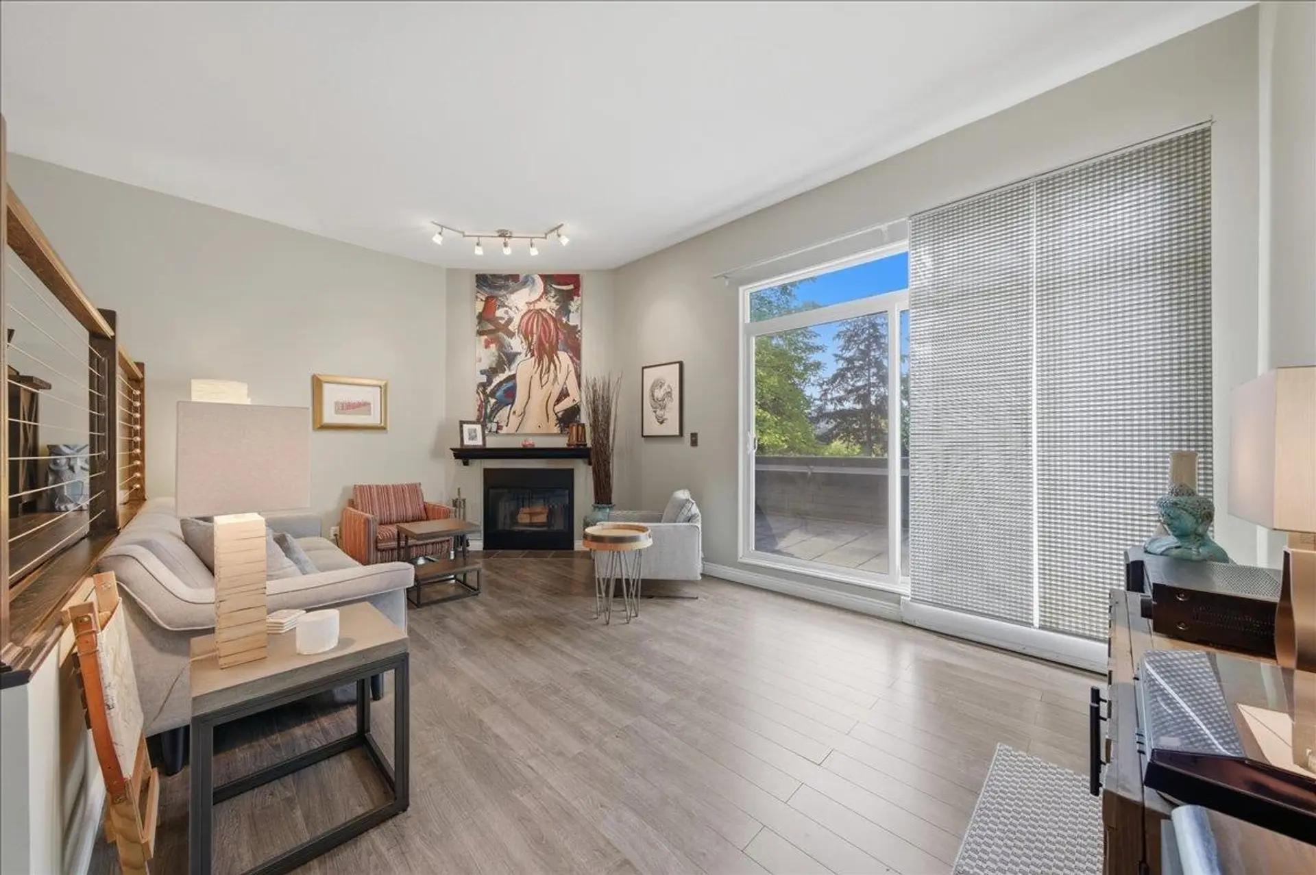 #47 1240 Falcon Drive - Image 6