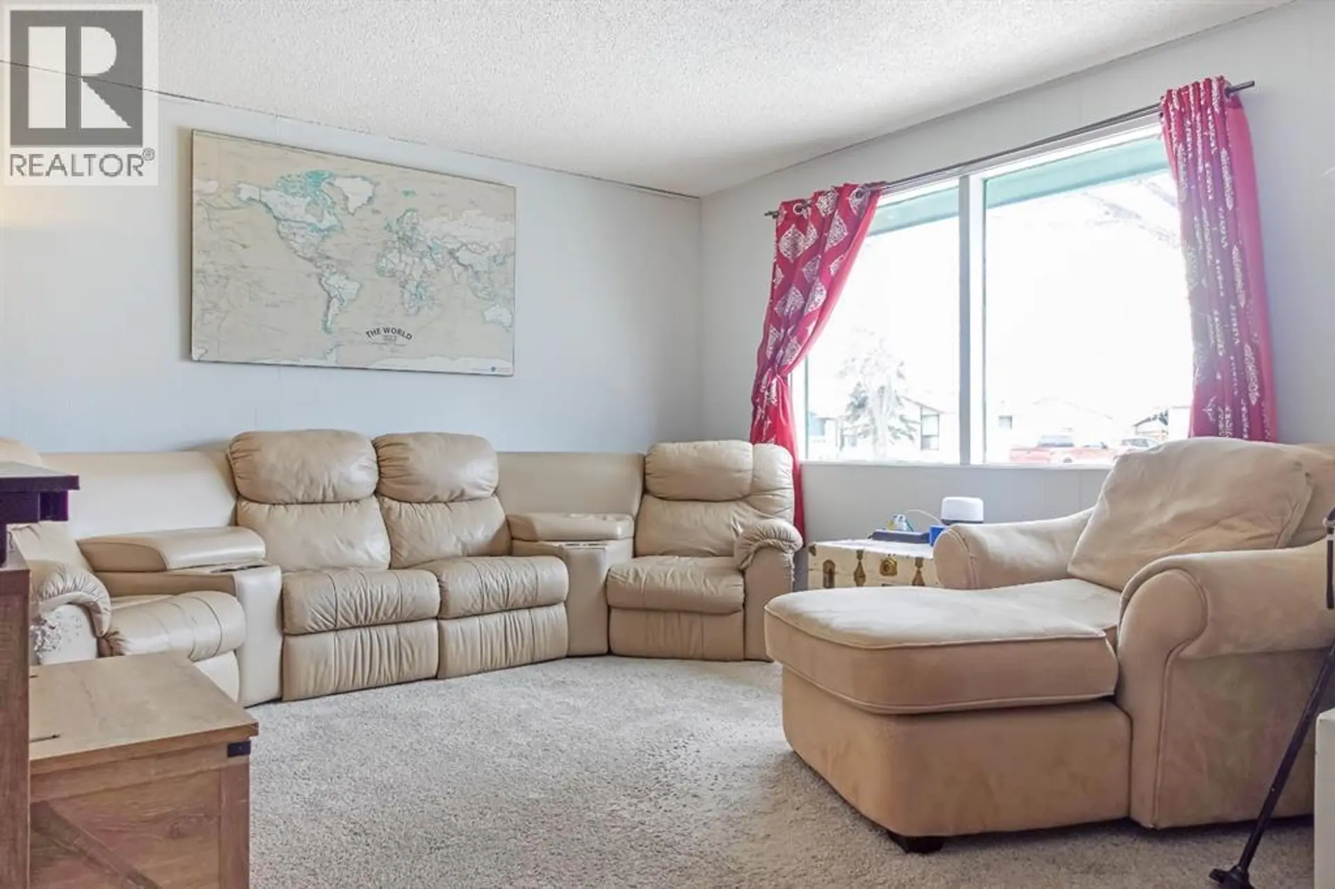 11313 101A Street - Image 2