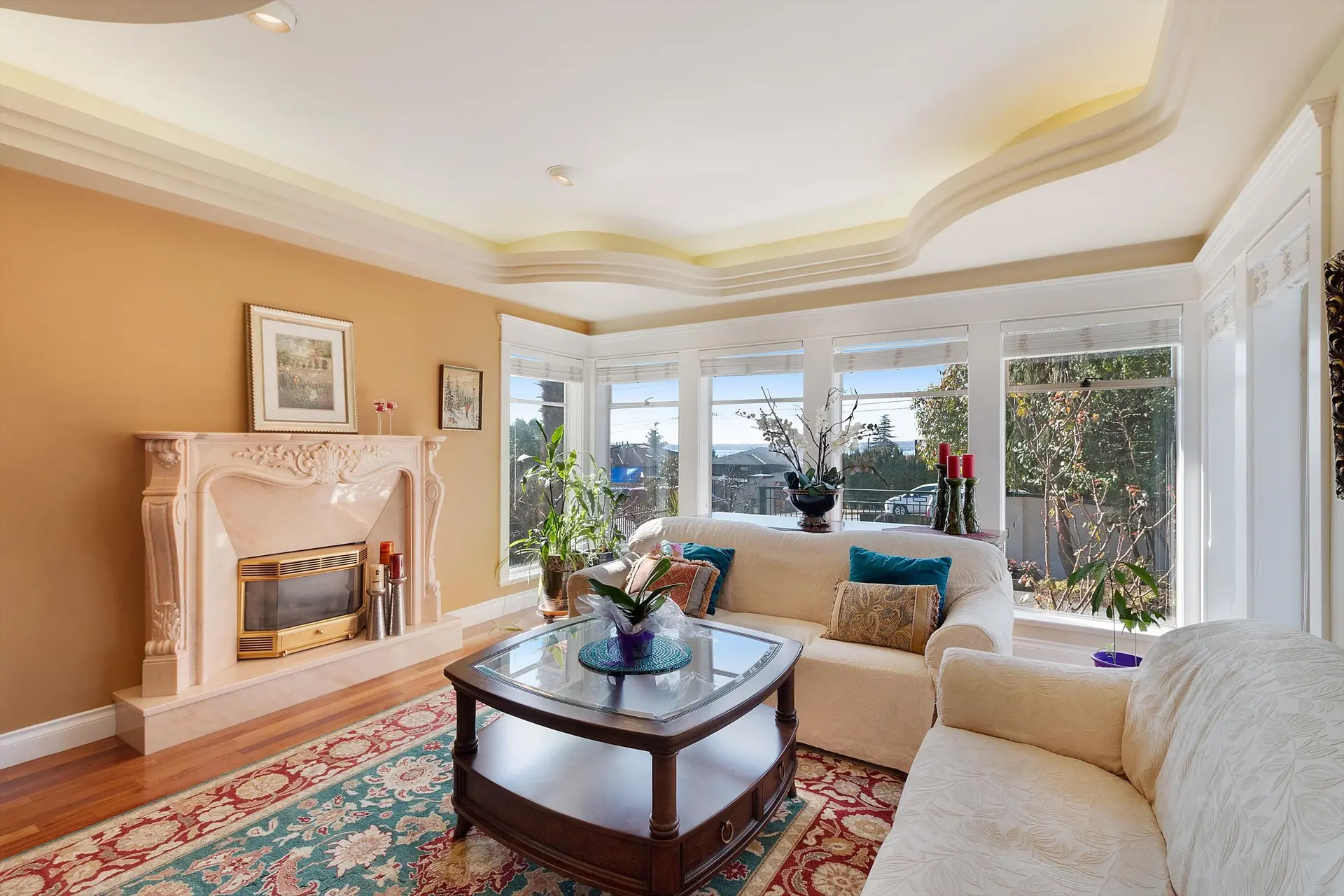 2541 Marine Drive - Image 3