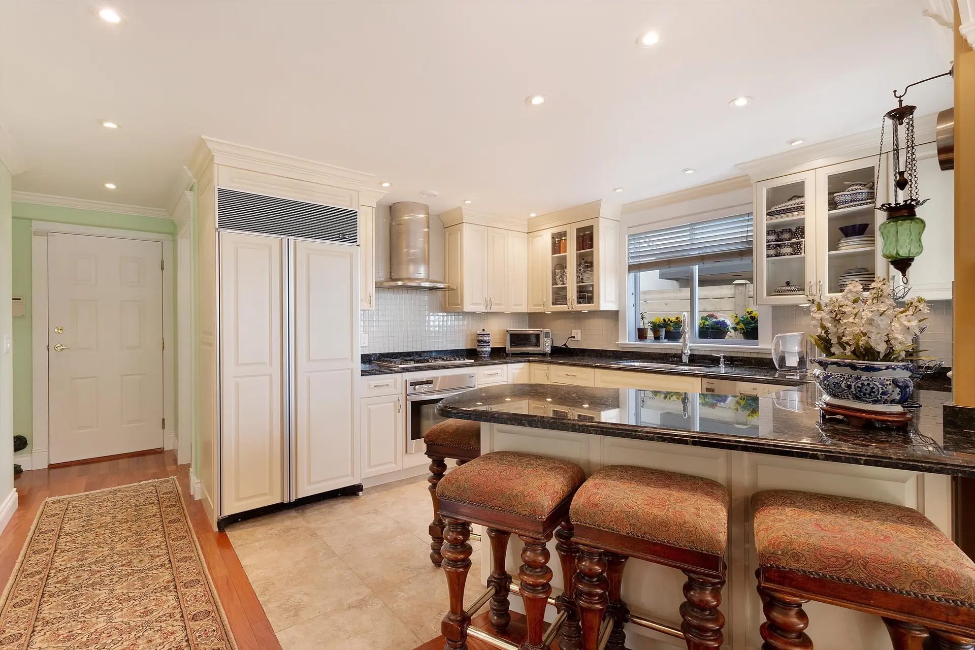 2541 Marine Drive - Image 5