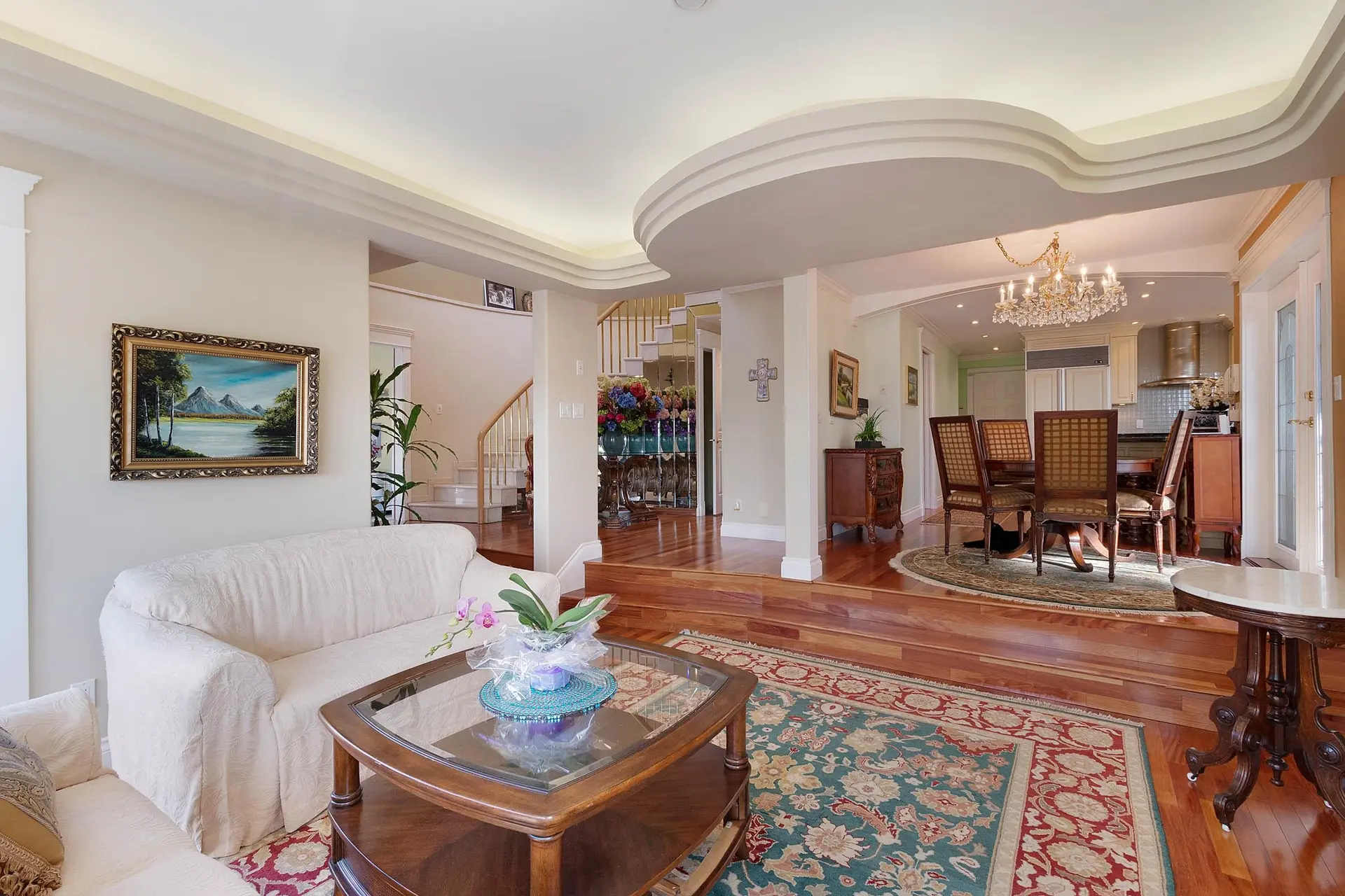 2541 Marine Drive - Image 4