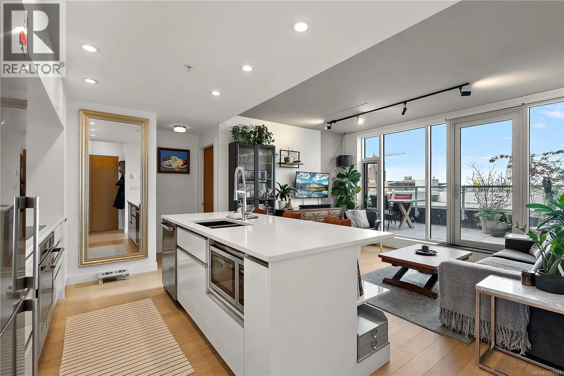 Property at #604 989 Johnson St, Victoria, BC