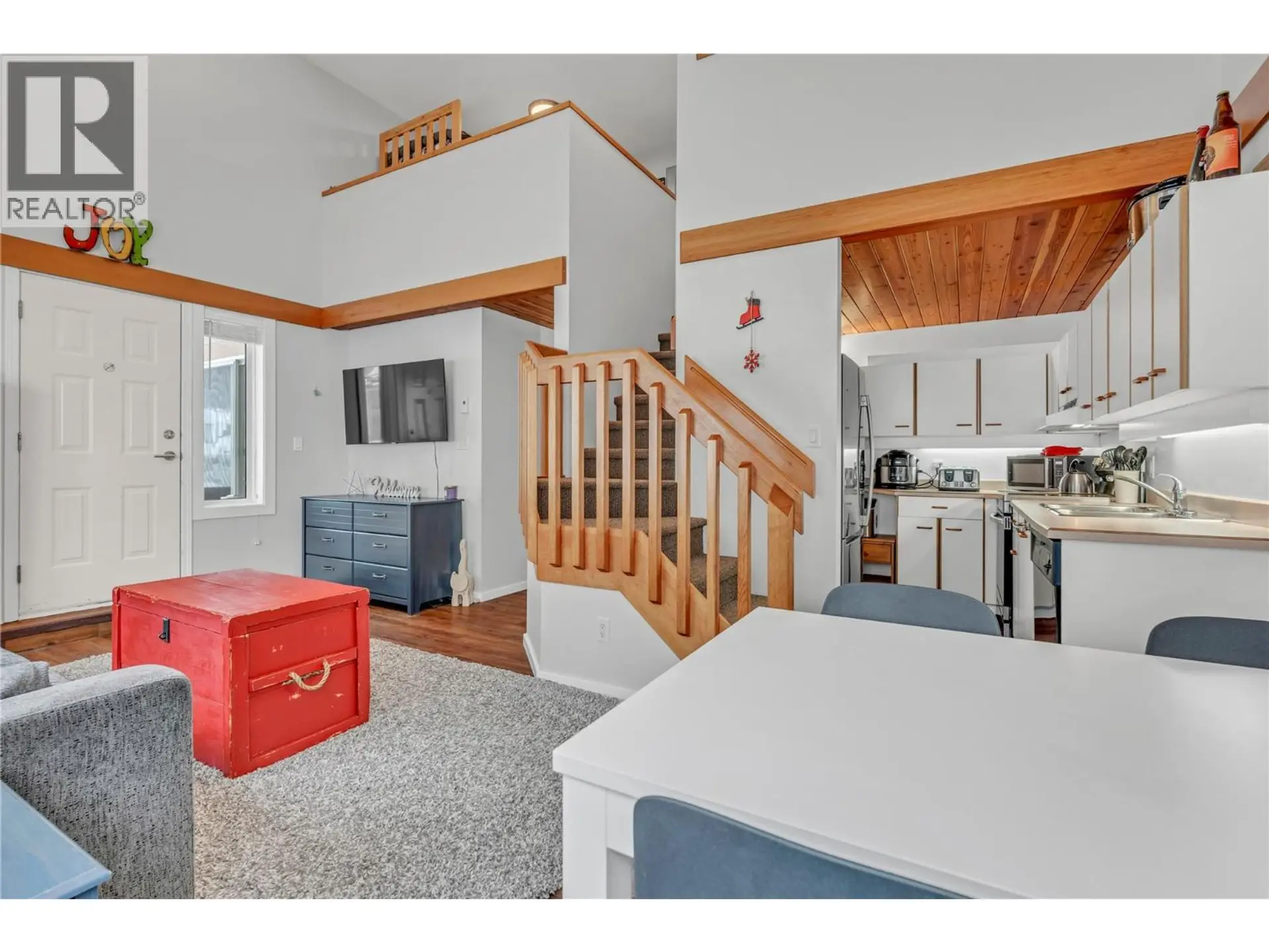 #101 156 Clearview Crescent - Image 8