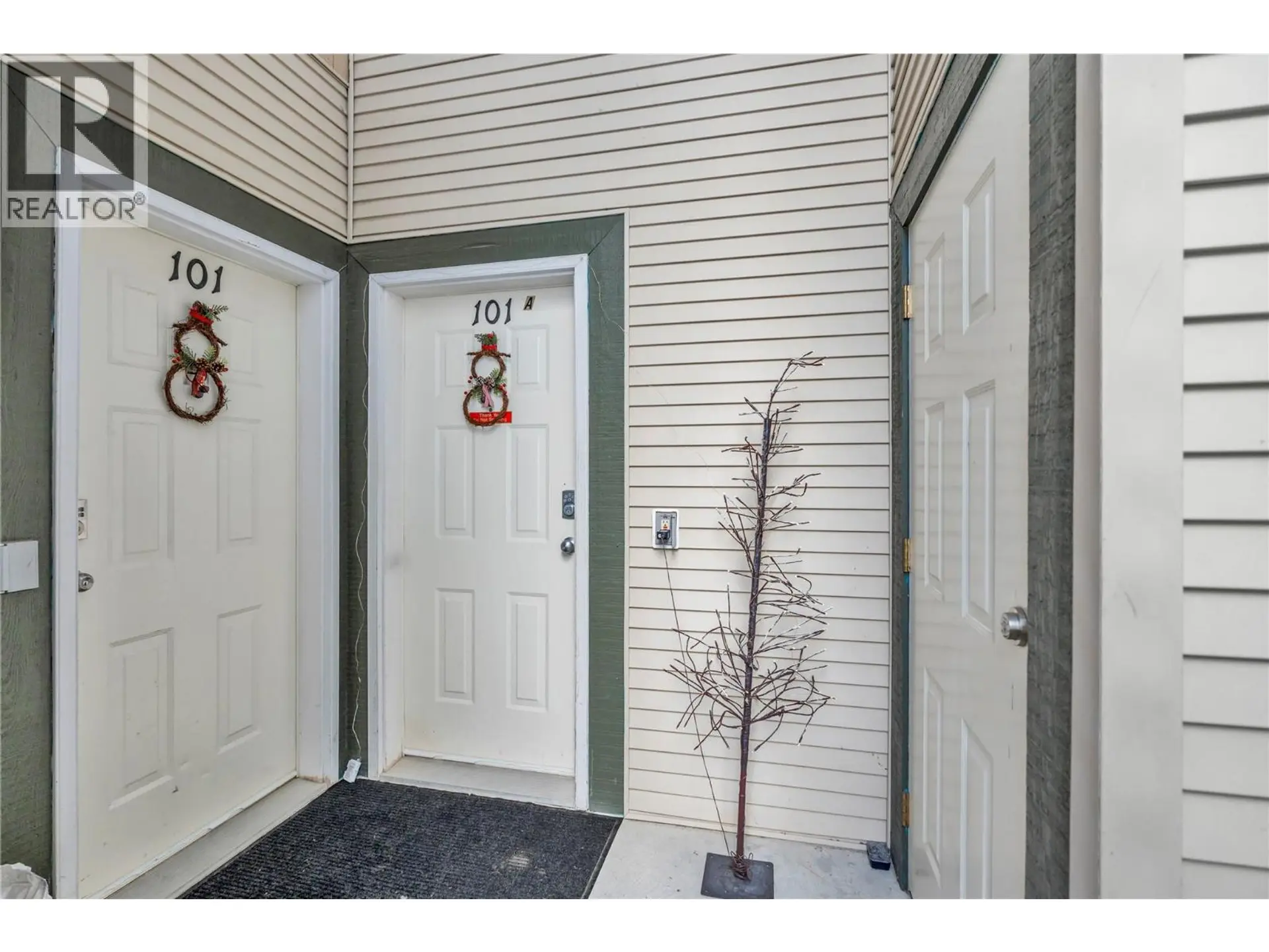 #101 156 Clearview Crescent - Image 2