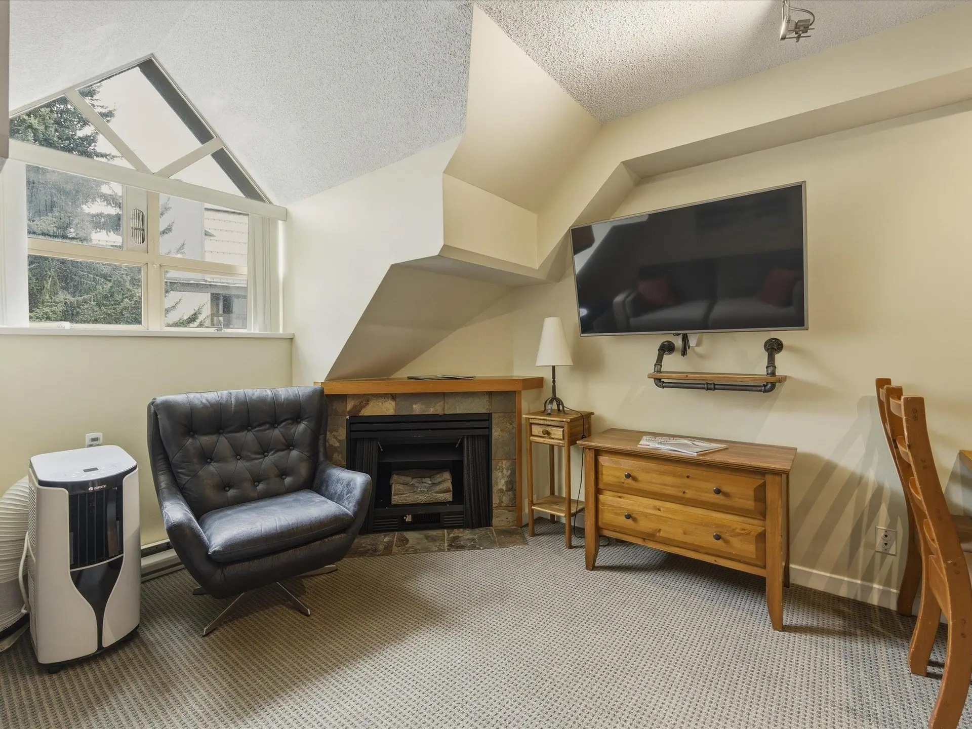 #4404 4295 Blackcomb Way - Image 7