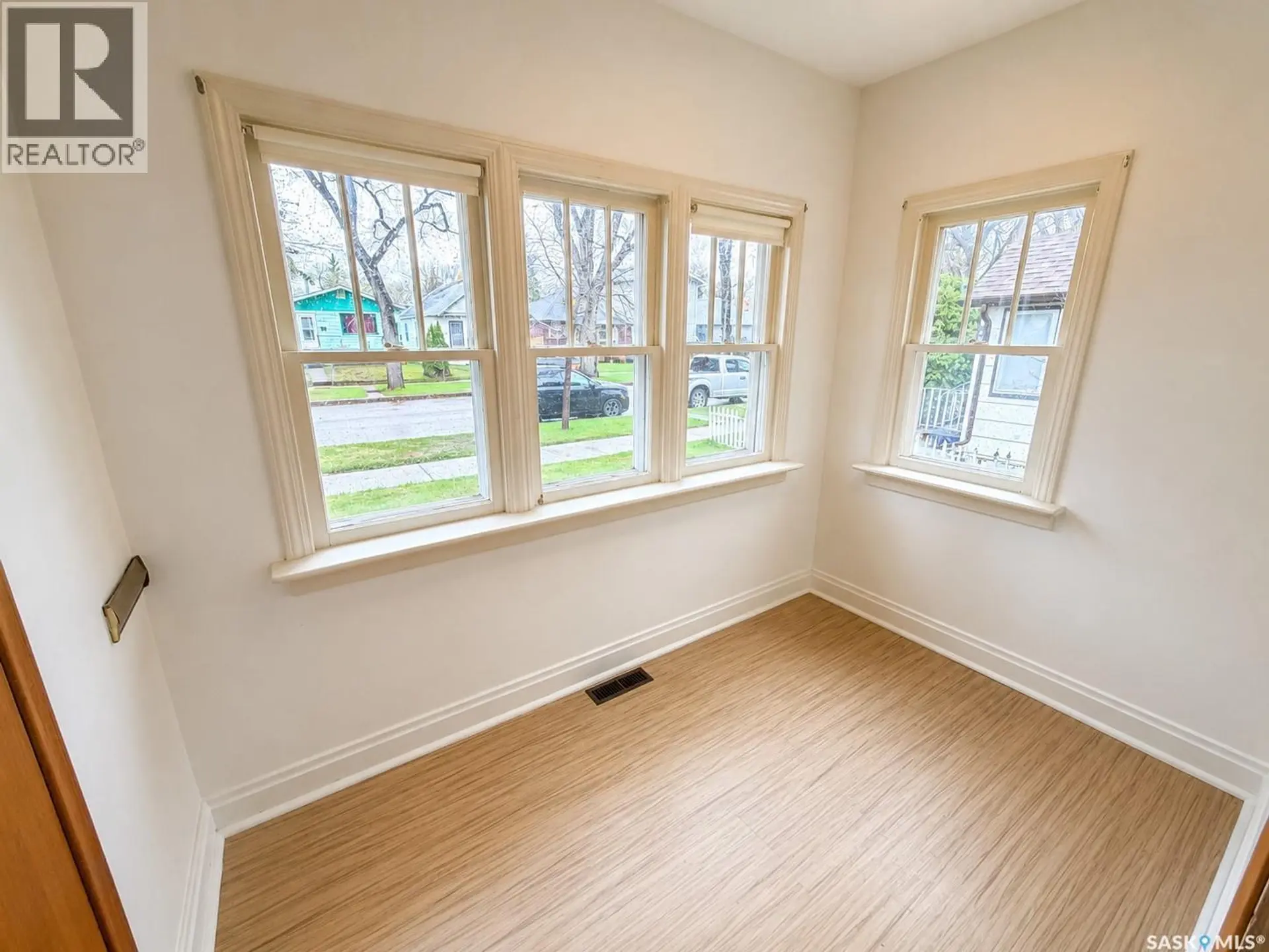 828 I AVENUE S - Image 3