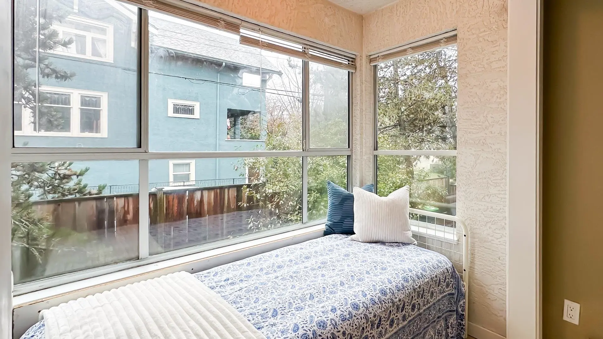 #302 120 Garden Drive - Image 13