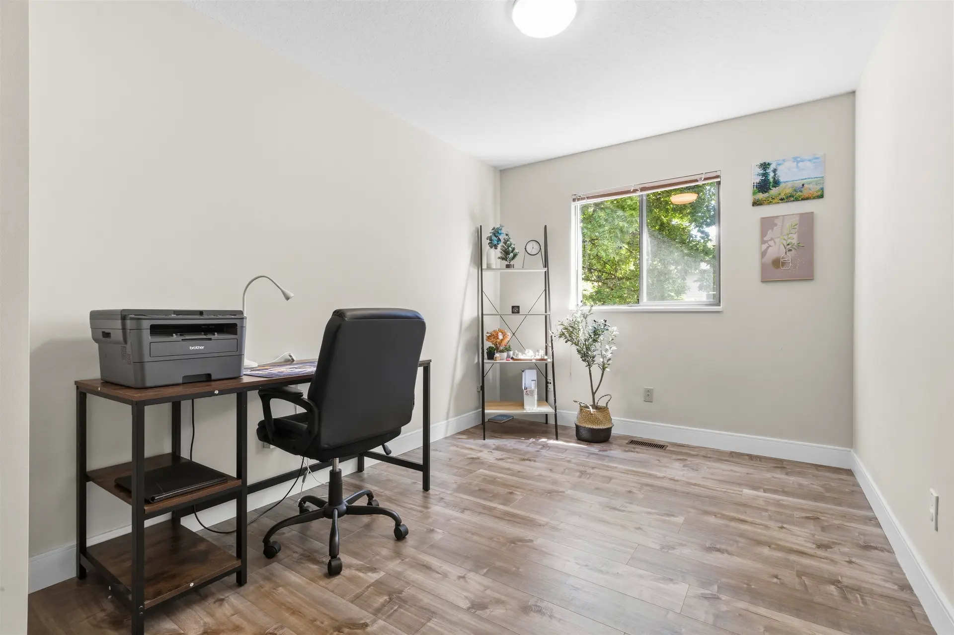 9768 151a Street - Image 13