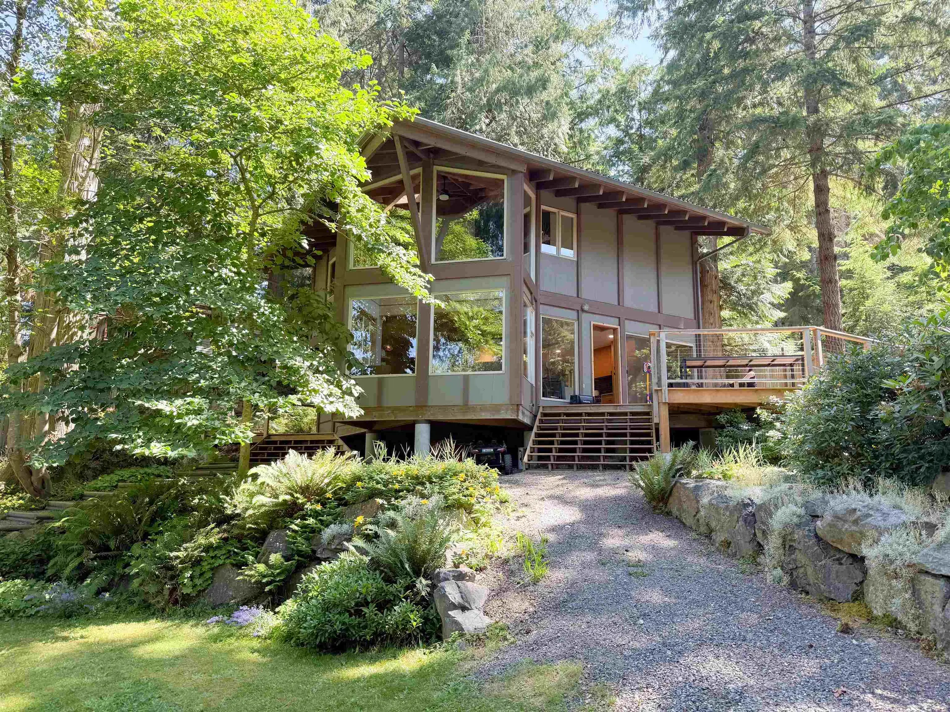 Property at 901 Windjammer Road, Bowen Island, BC