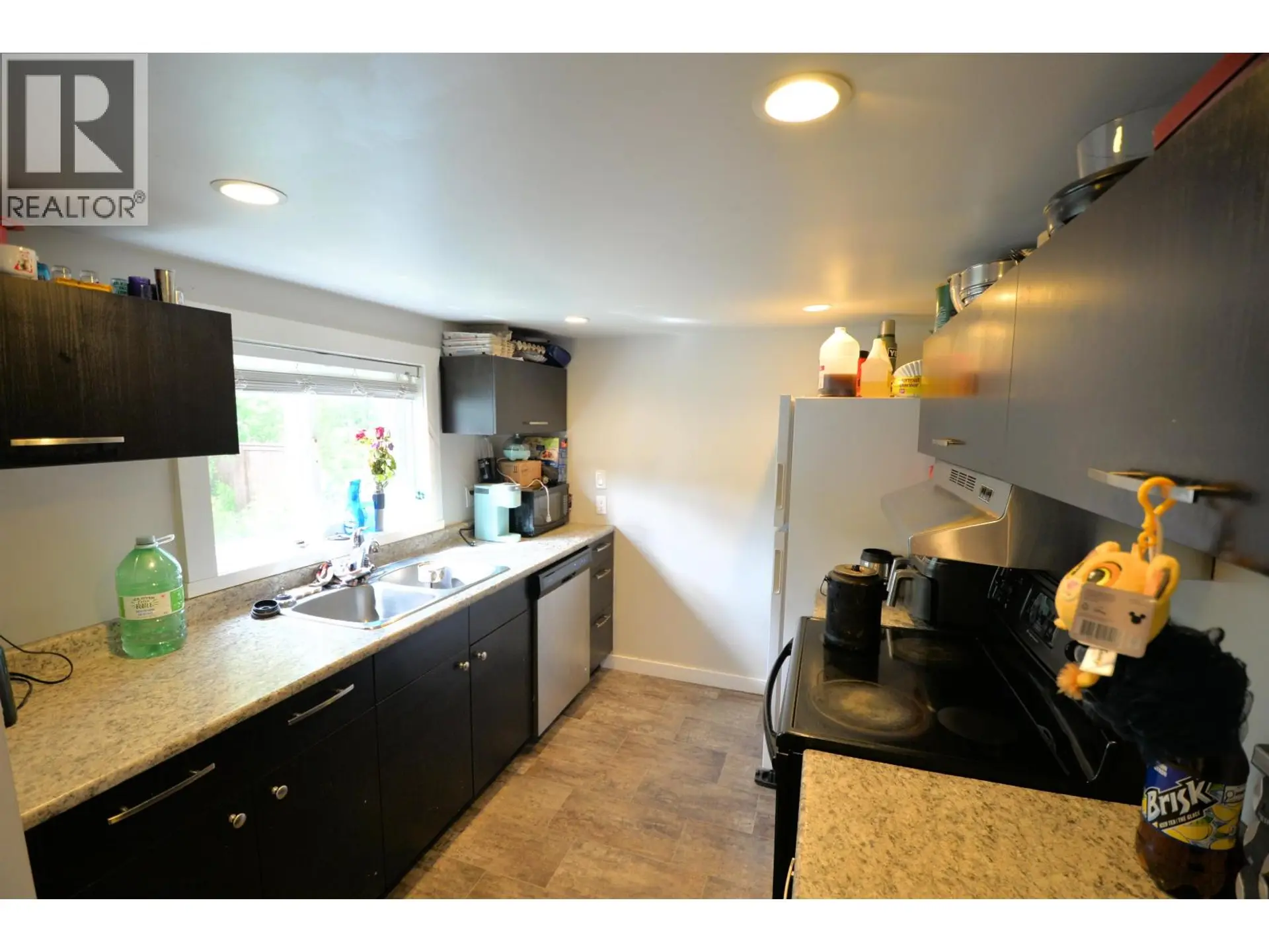 905 LA SALLE AVENUE - Image 2