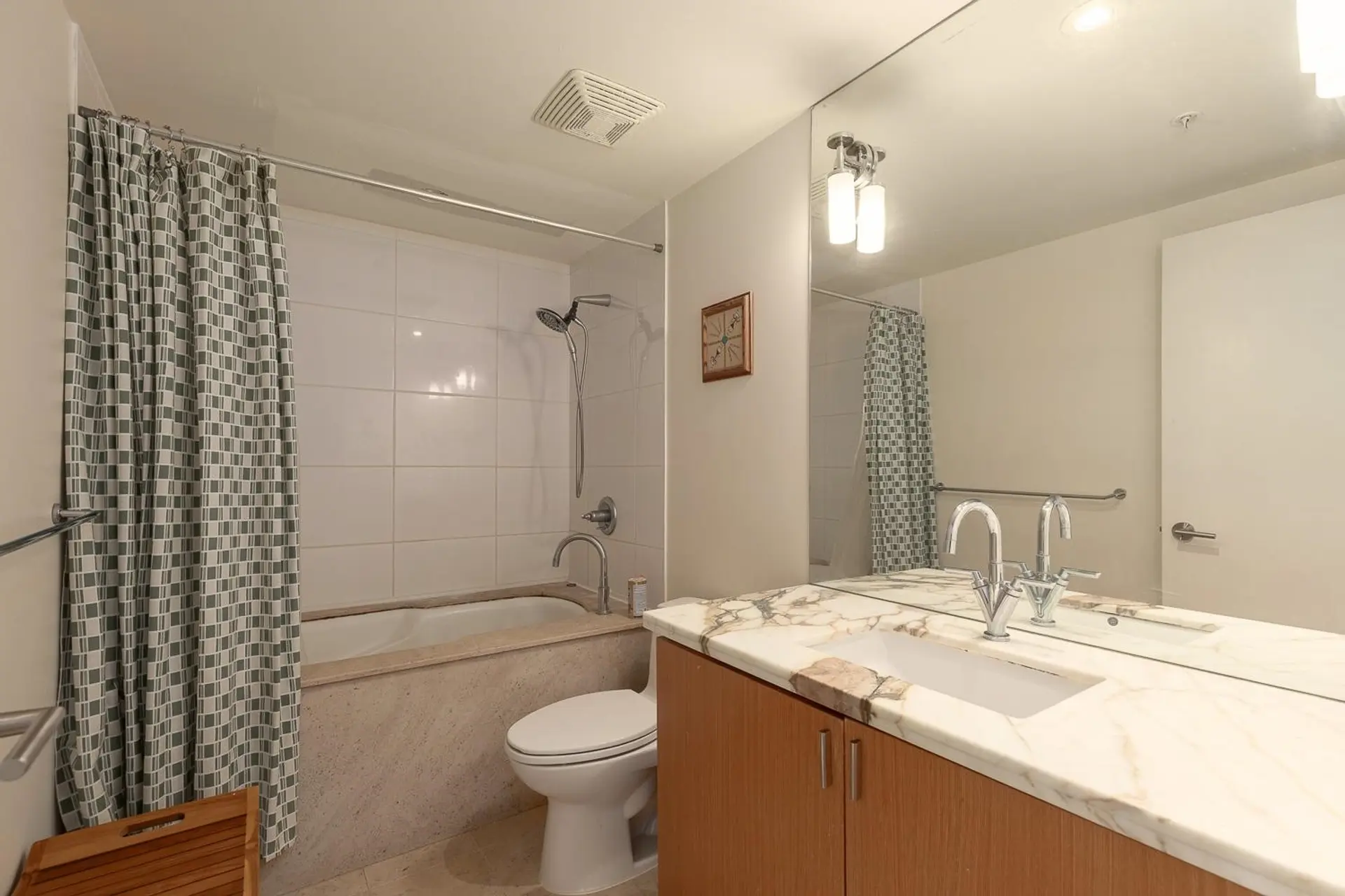 #2405 1205 W Hastings Street - Image 9