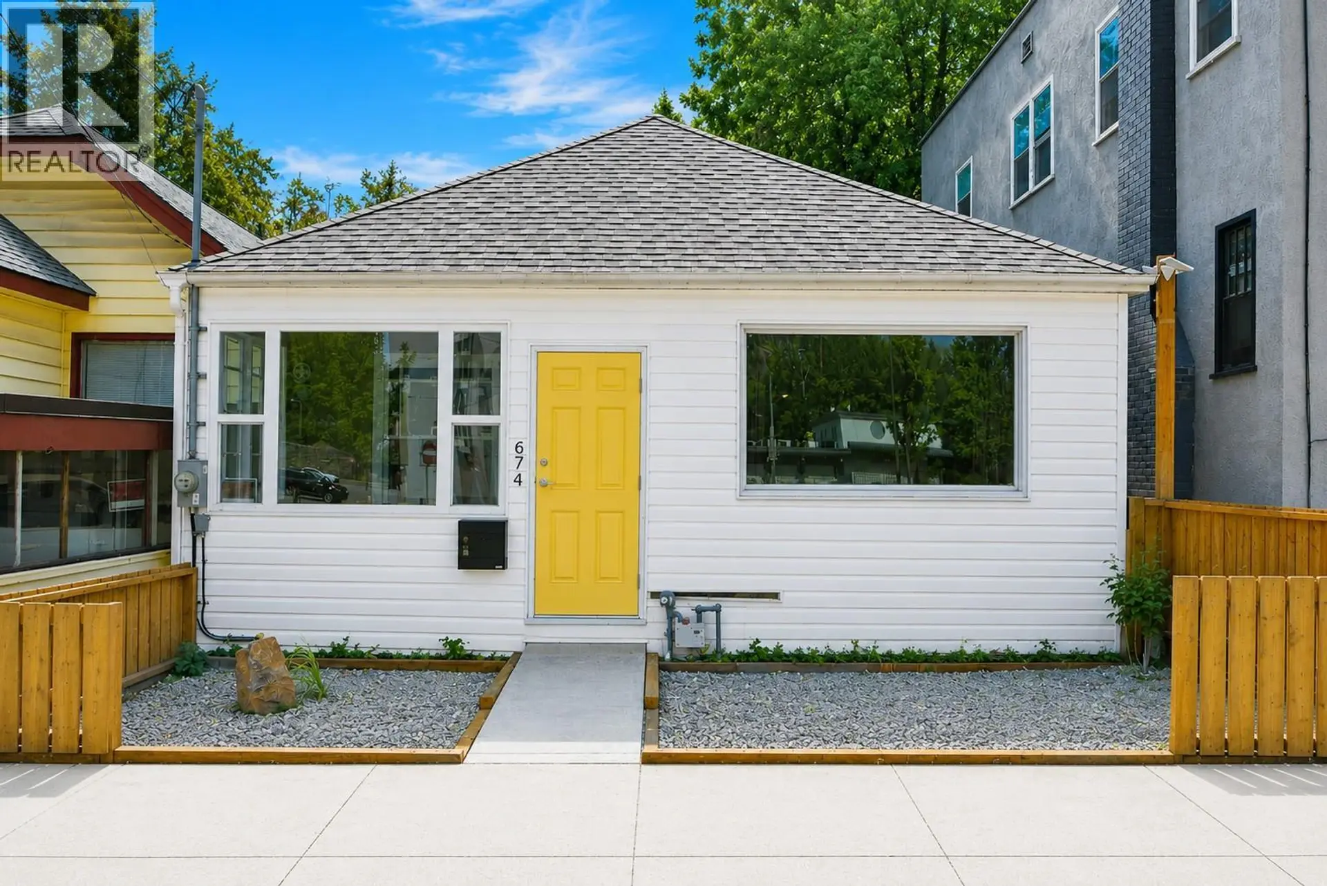 674 Victoria Street - Image 1