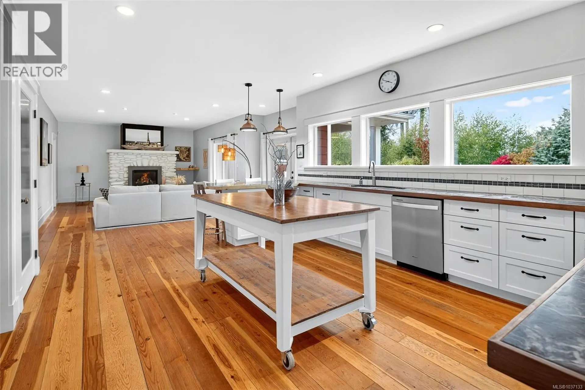 Property at 319 Stebbings Rd, Shawnigan Lake, BC