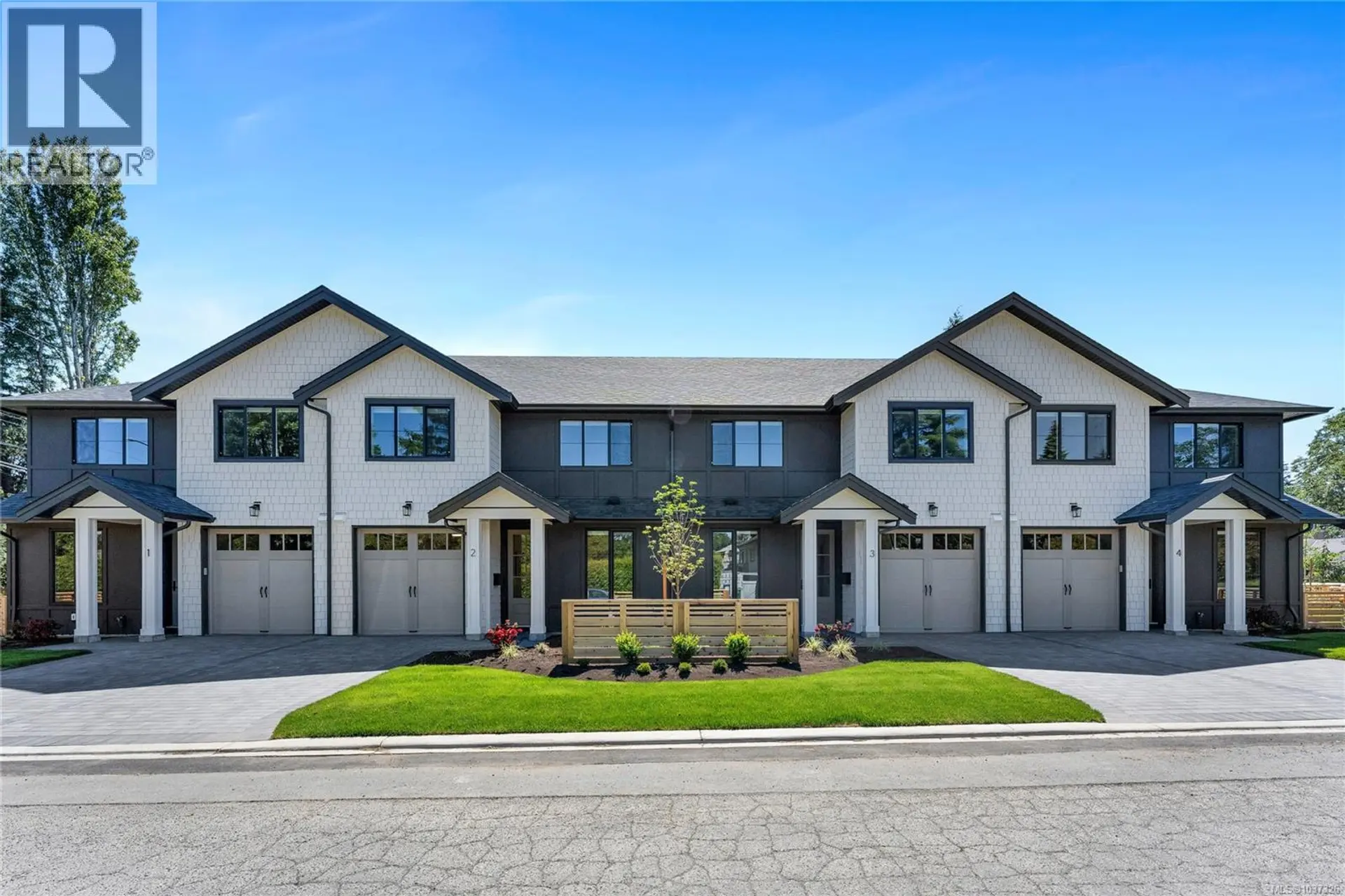 Property at #2 3333 Henderson Rd, Oak Bay, BC