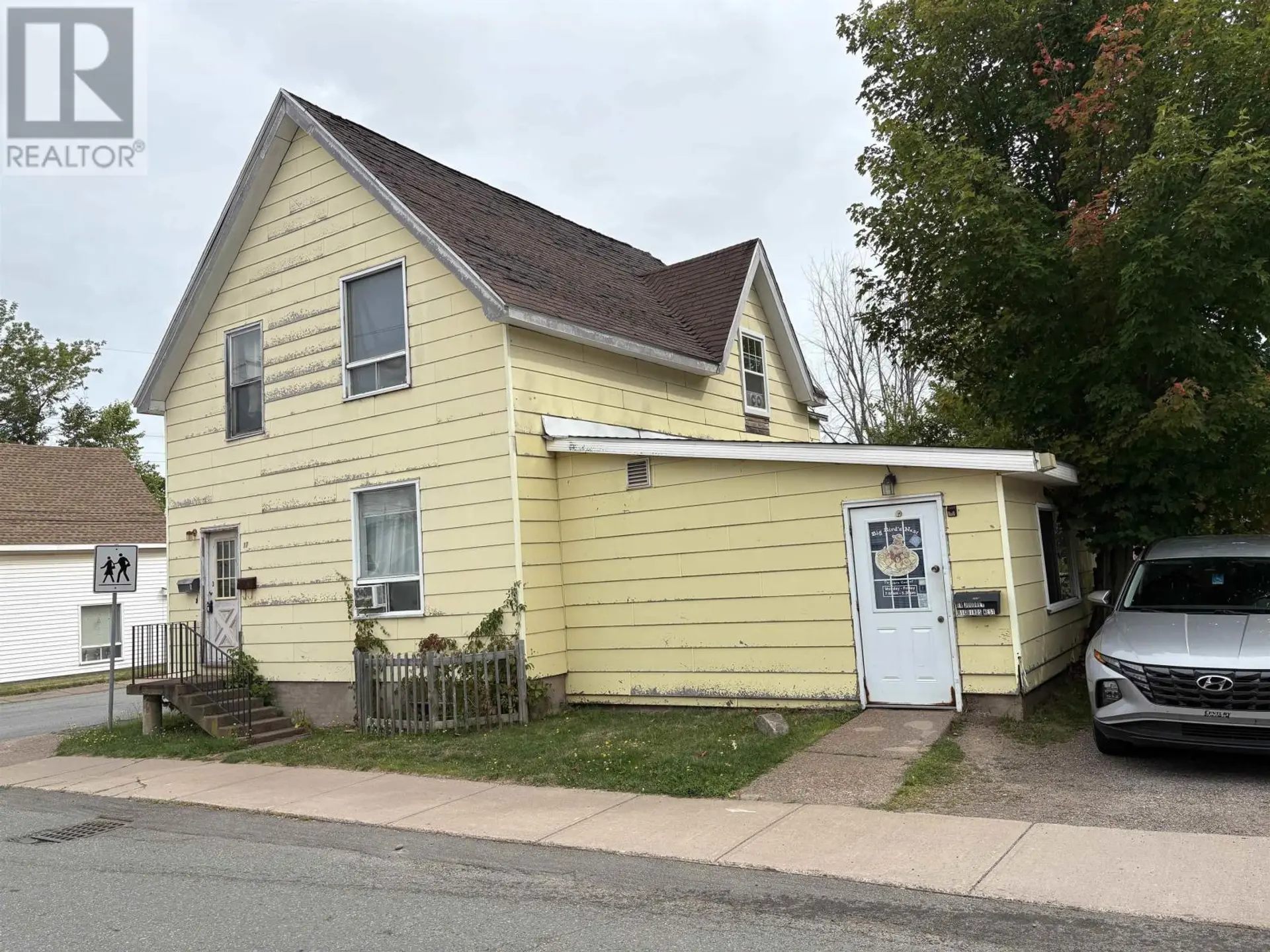 17 Lyman Street - Image 1