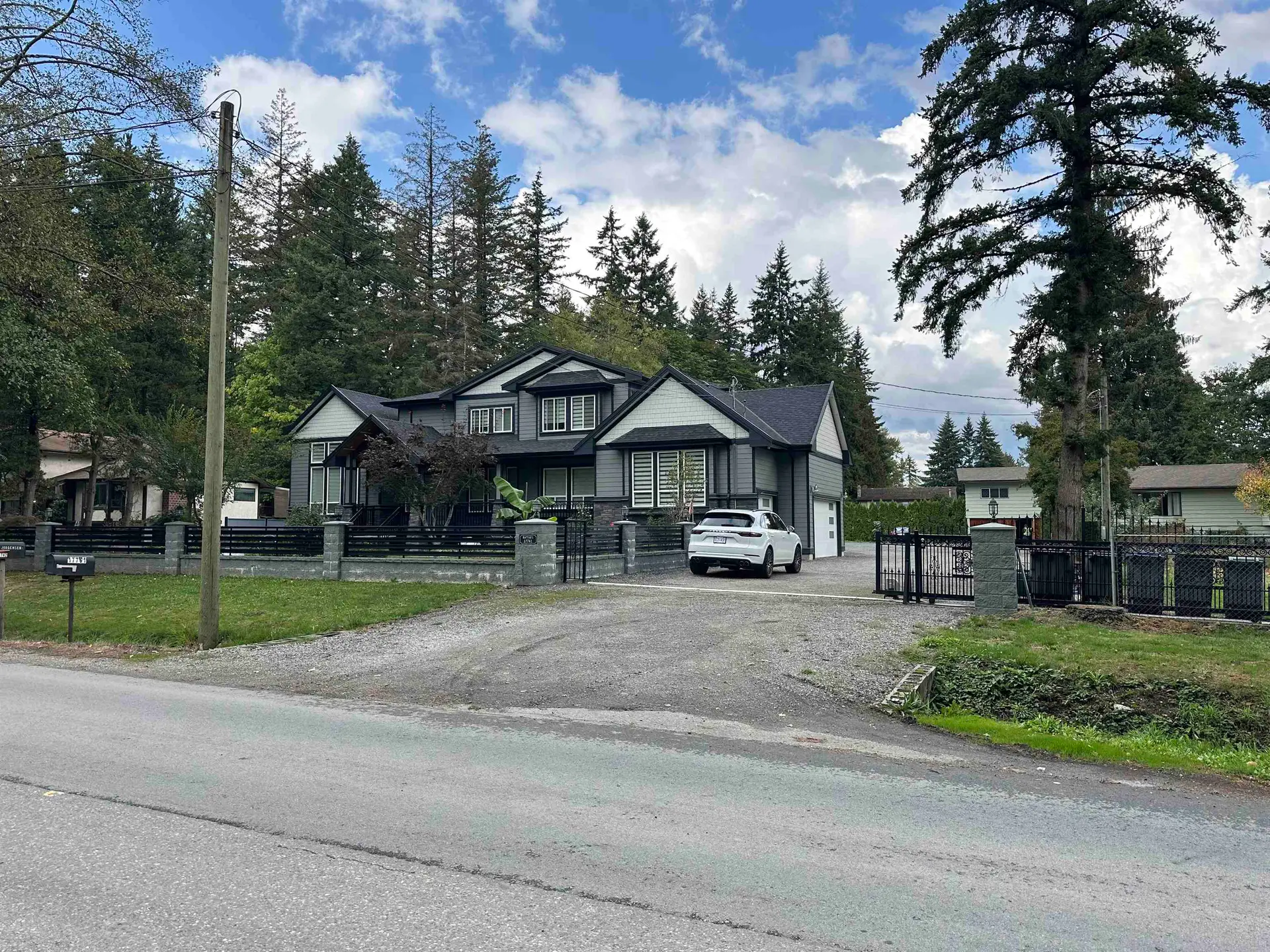 17761 96 Avenue - Image 3