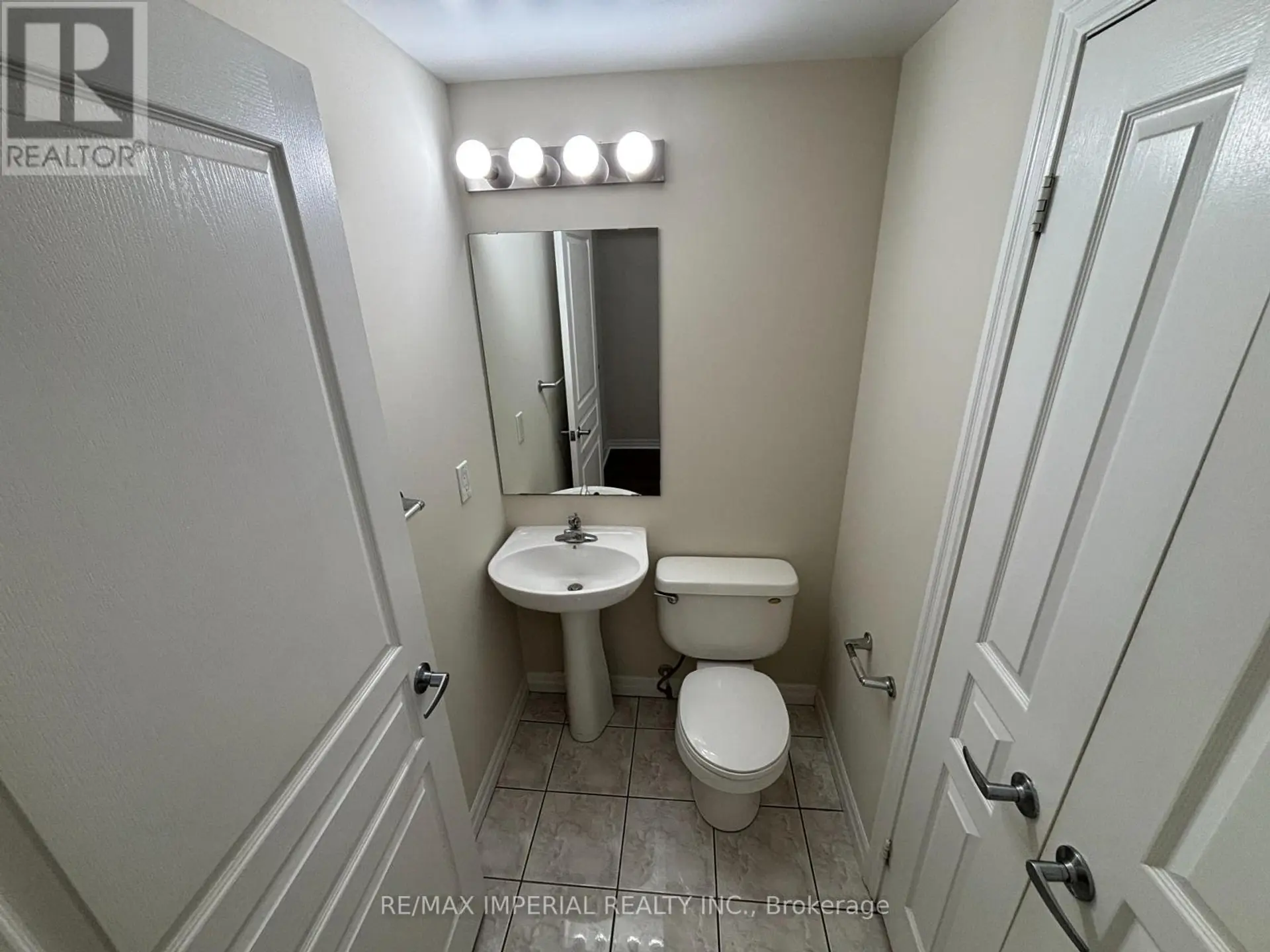 #2110 220 BURNHAMTHORPE ROAD W - Image 17