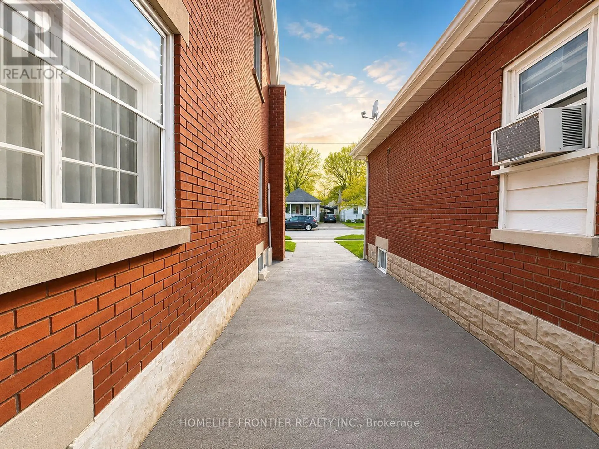 110 ST JULIEN STREET - Image 11