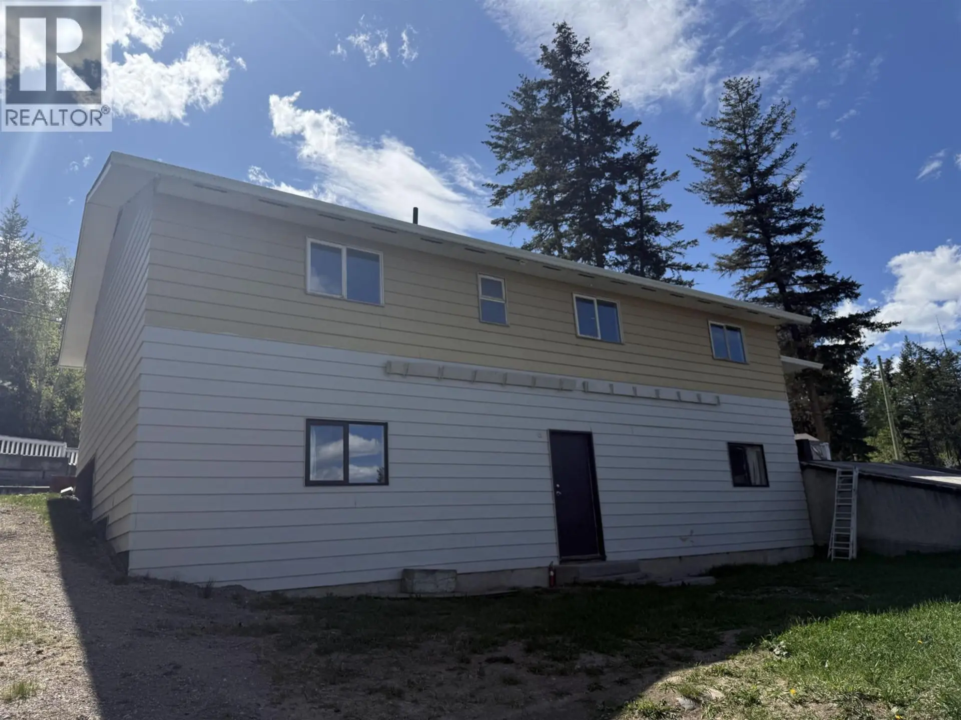 1012 CONRAD CRESCENT - Image 15