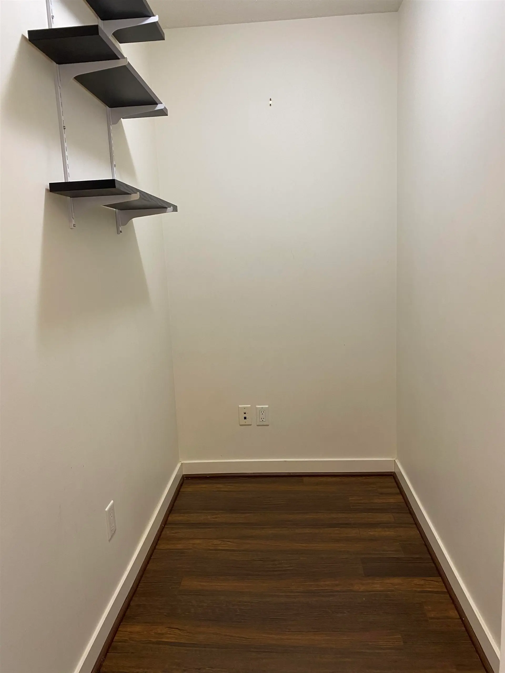 #211 4818 Eldorado Mews - Image 4