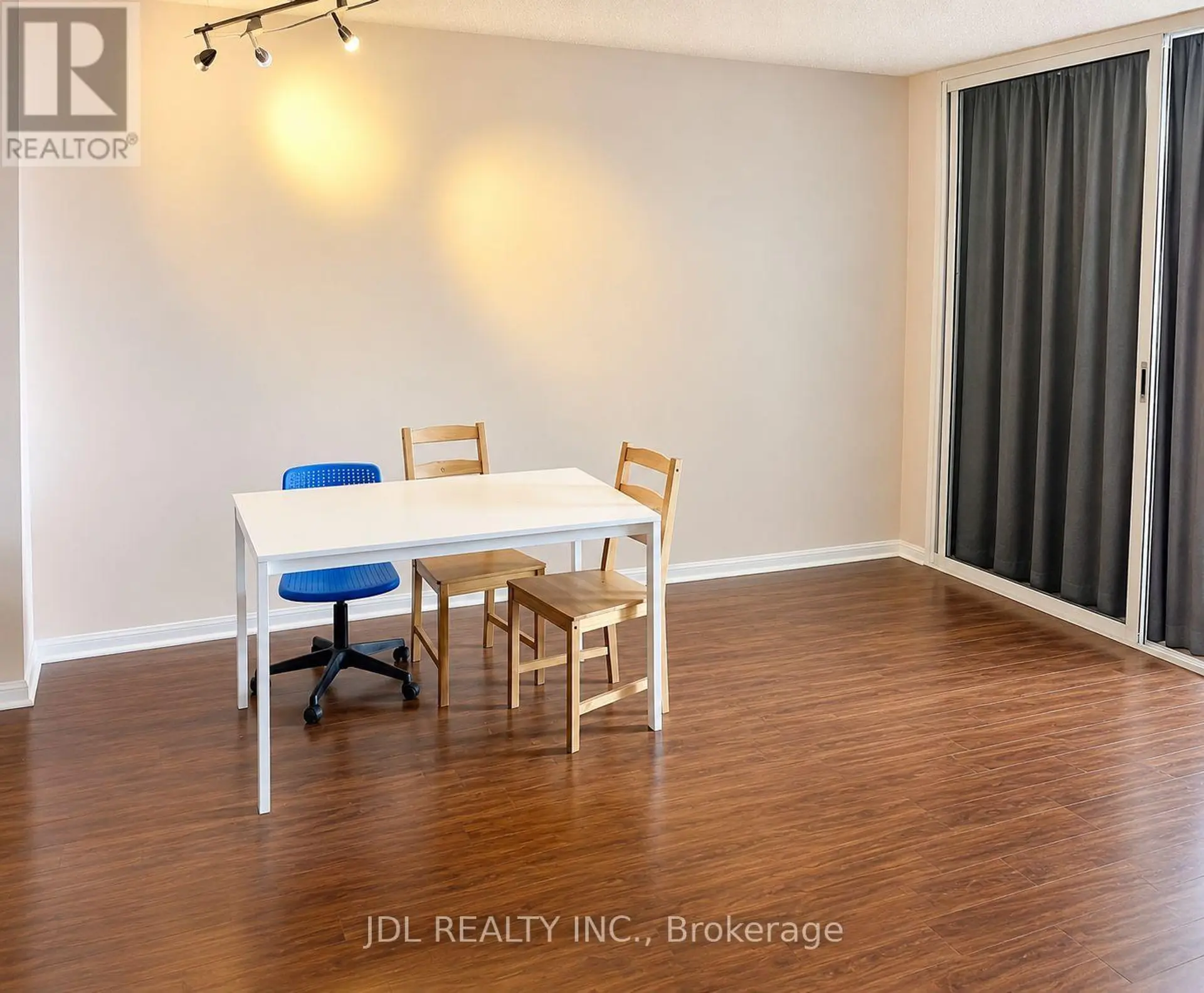 #2002 24 WELLESLEY STREET W - Image 8