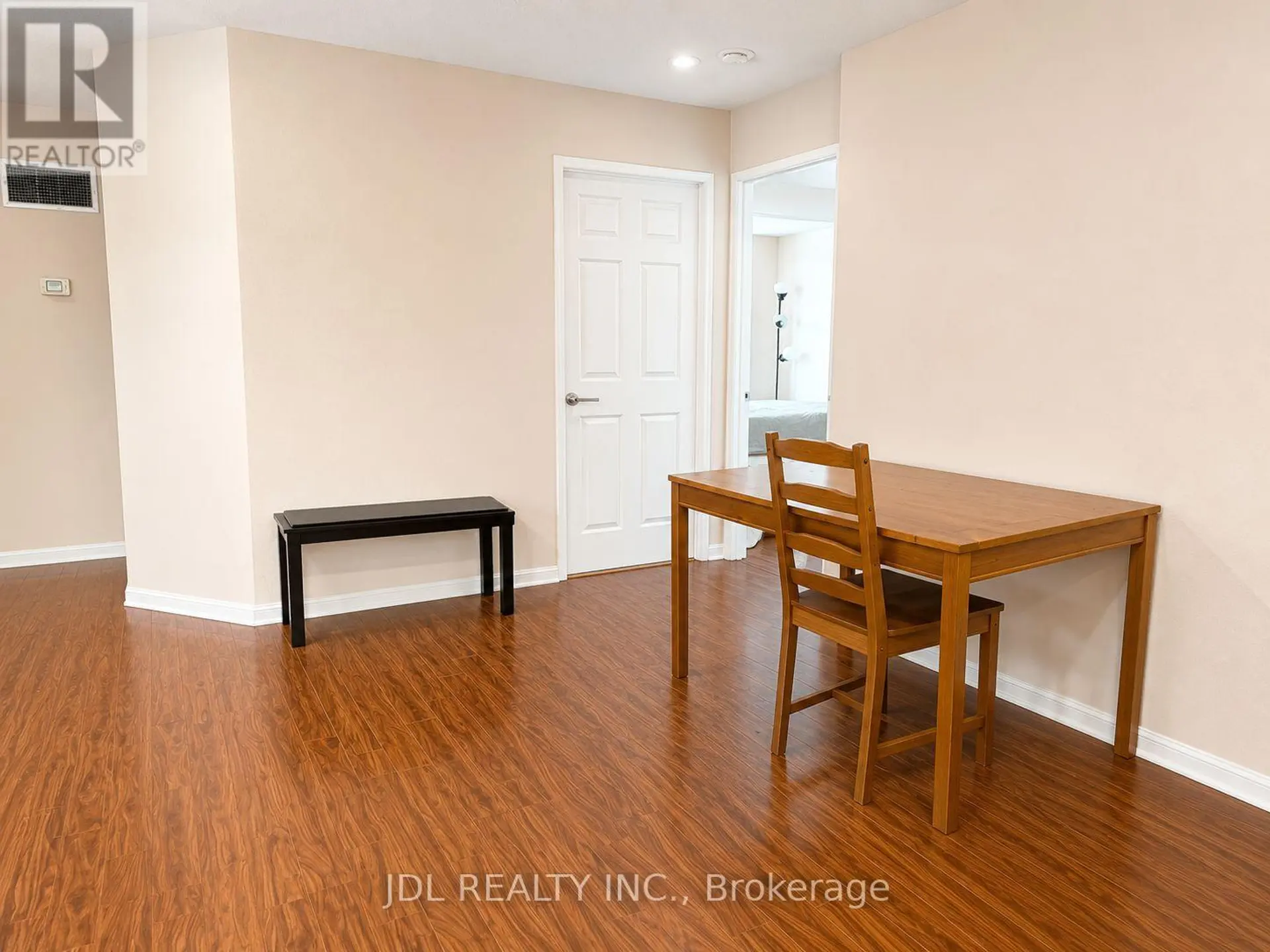 #2002 24 WELLESLEY STREET W - Image 9