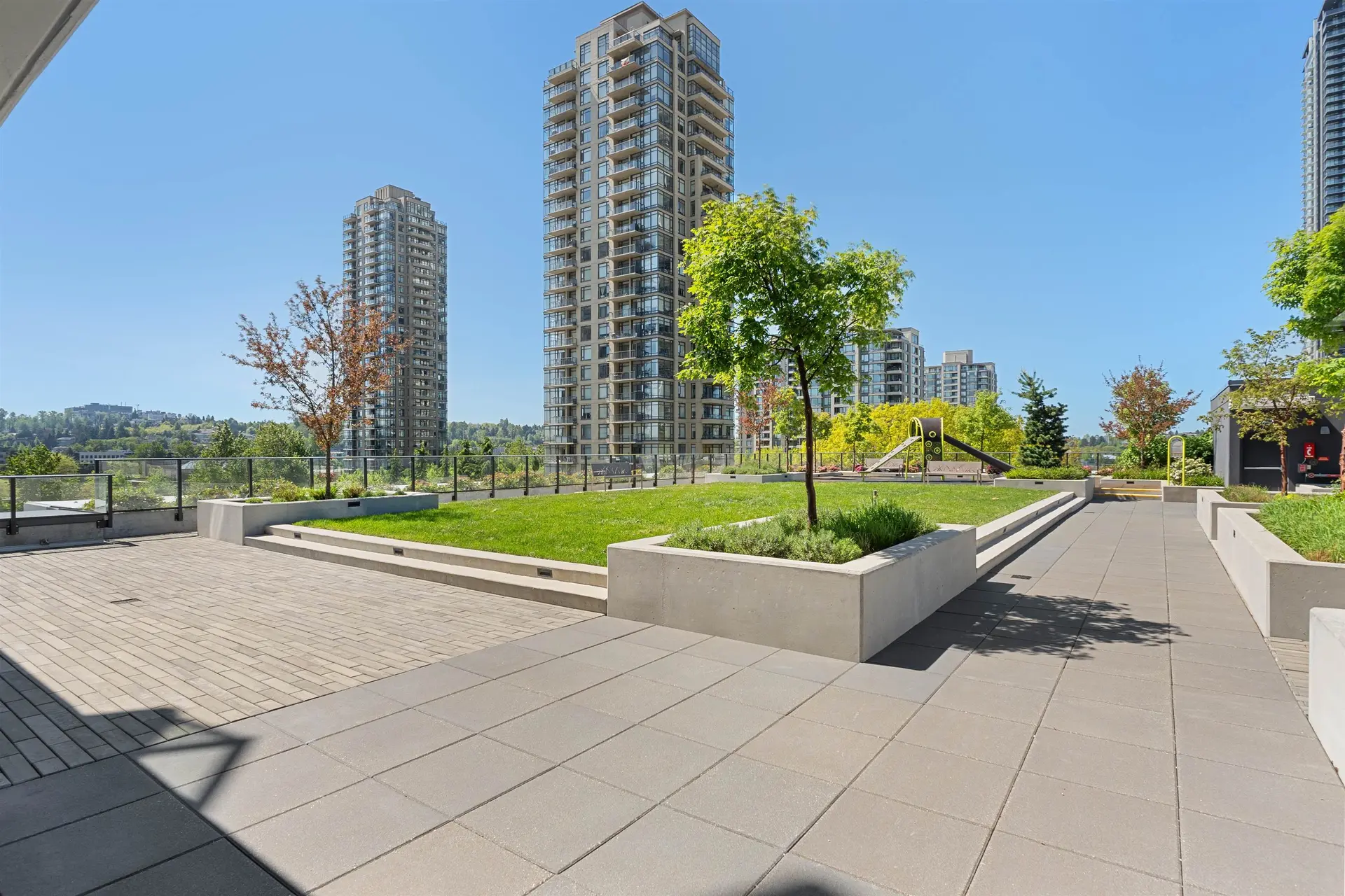 #1106 2181 Madison Avenue - Image 17