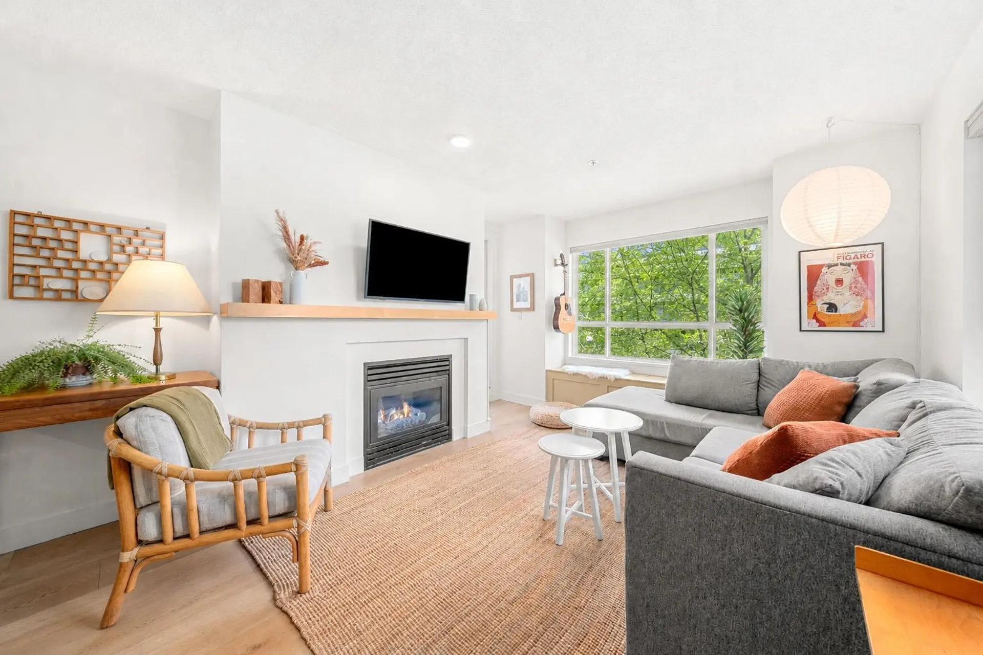 Property at #301 333 E 1st Street, North Vancouver, BC