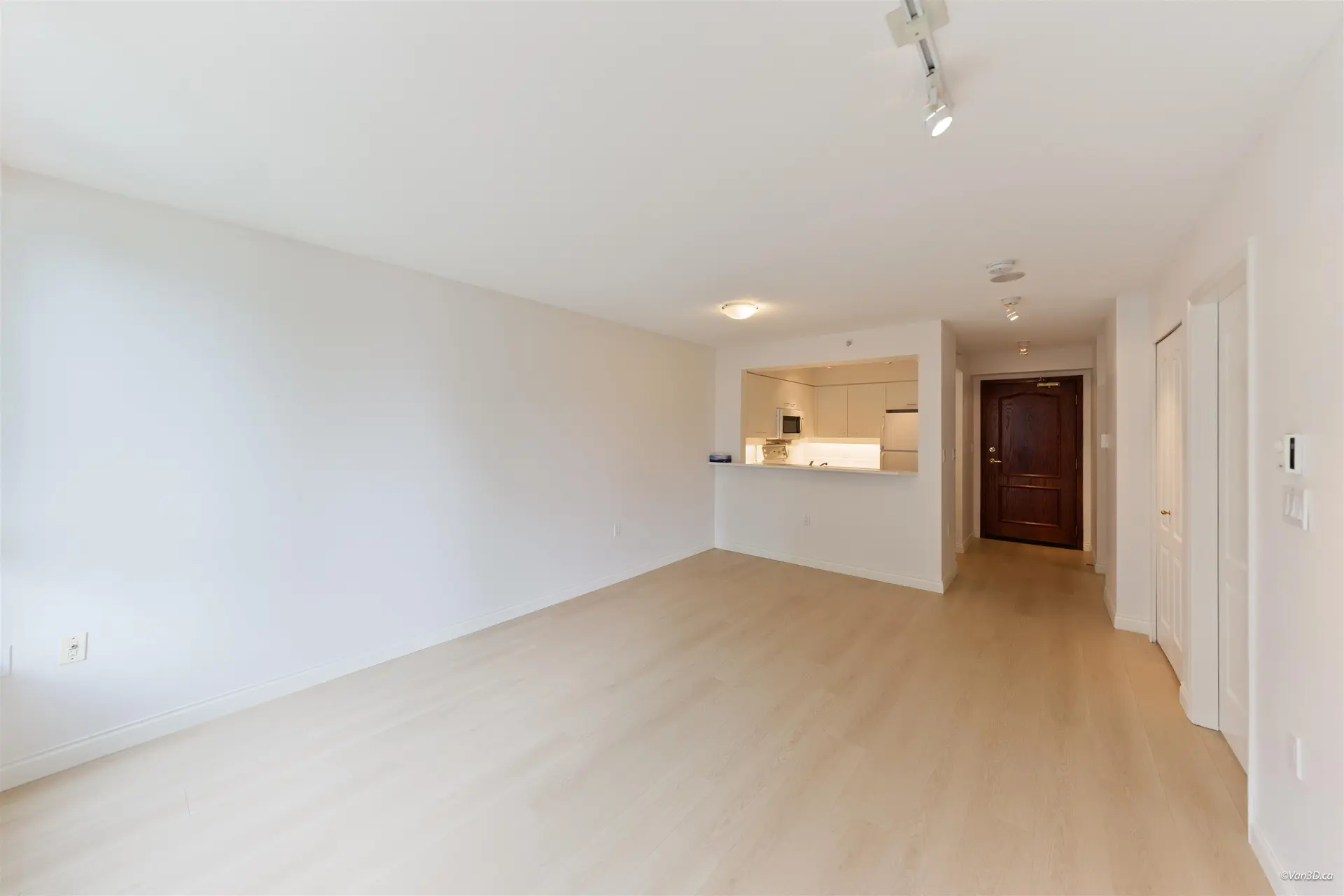 #502 7380 Elmbridge Way - Image 4