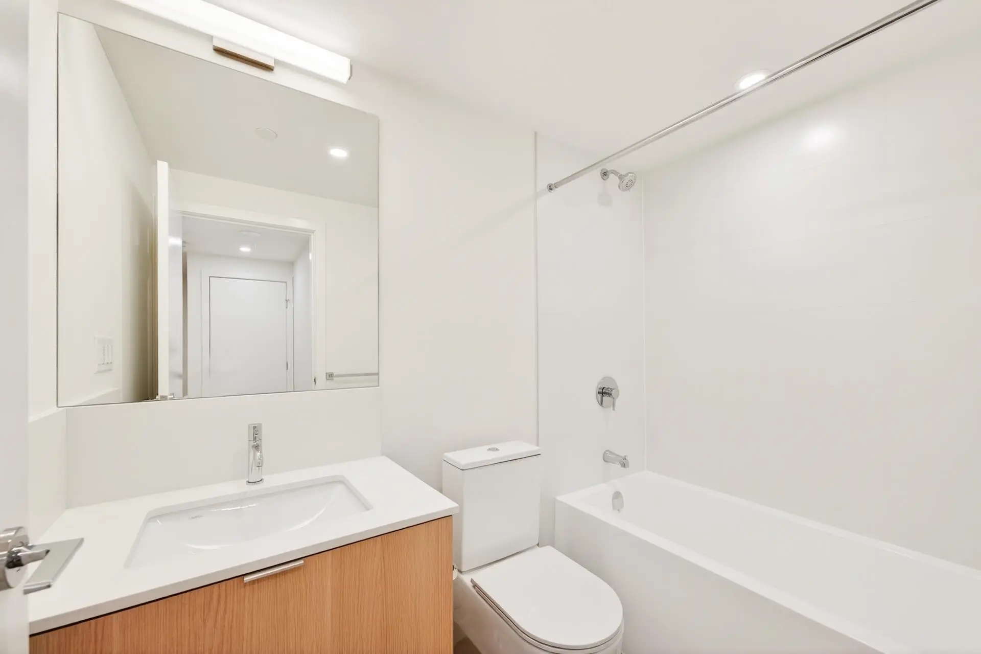 #2804 308 Alderson Avenue - Image 7