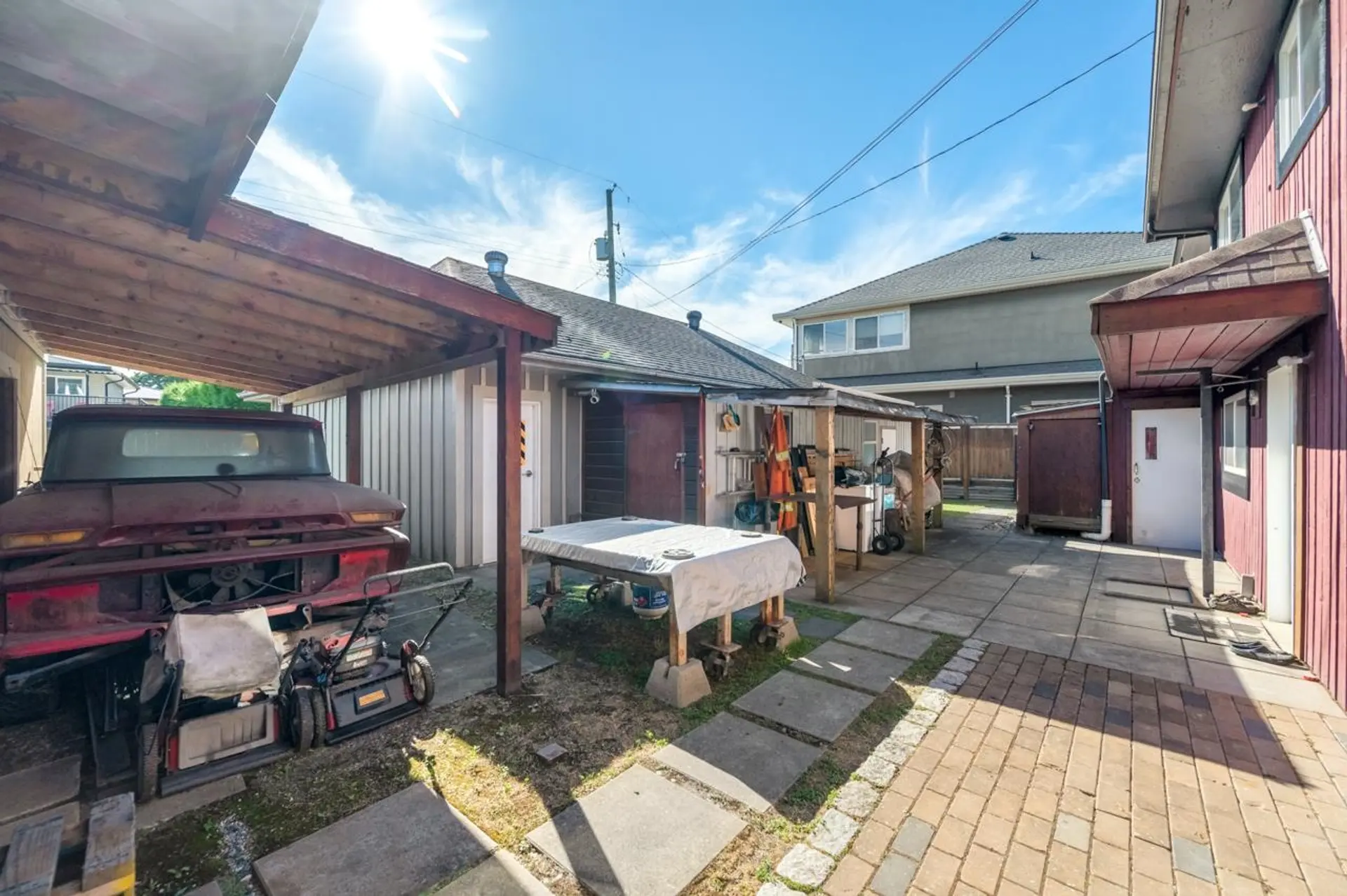 10540 Aintree Crescent - Image 7