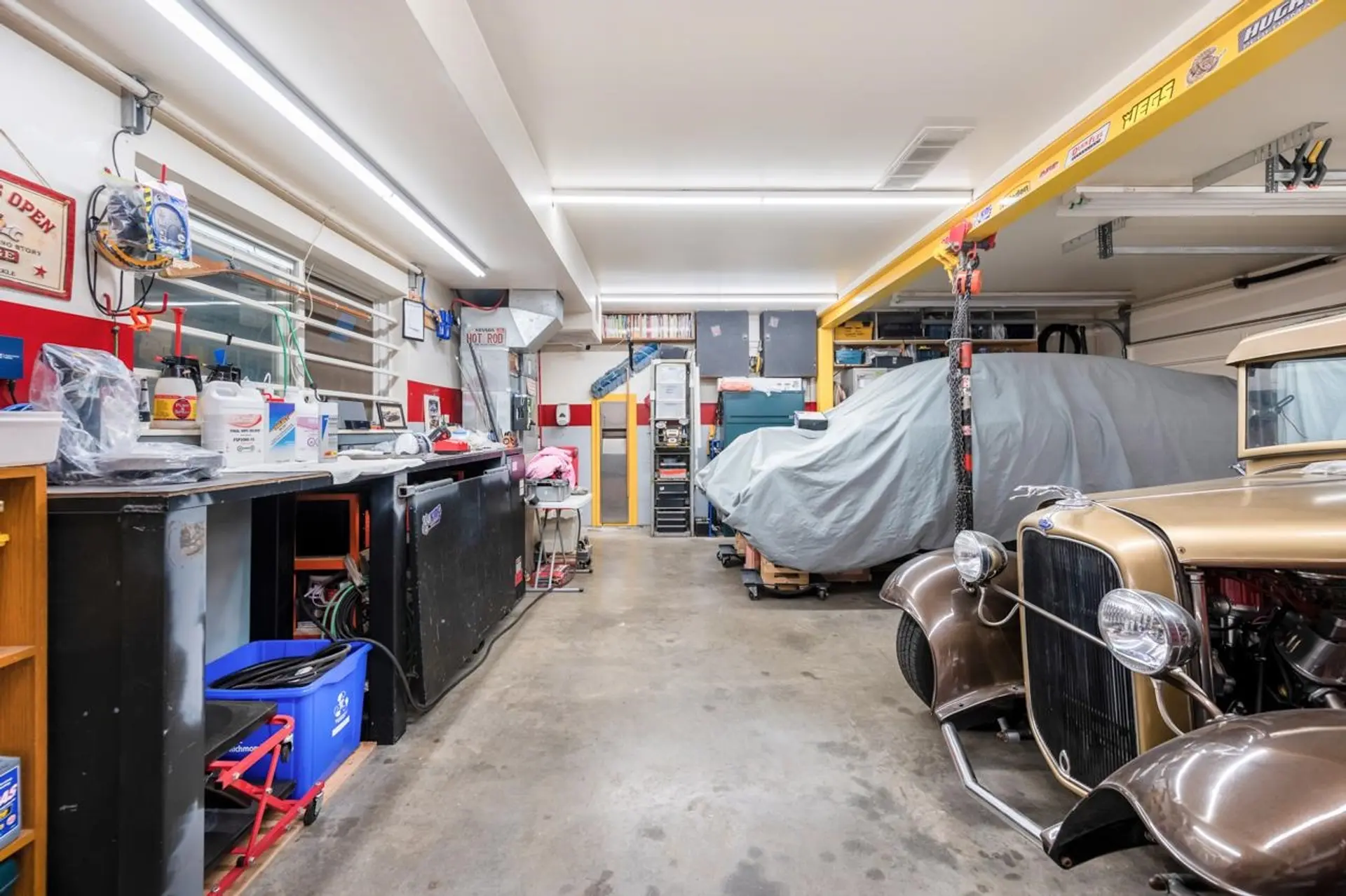 10540 Aintree Crescent - Image 3